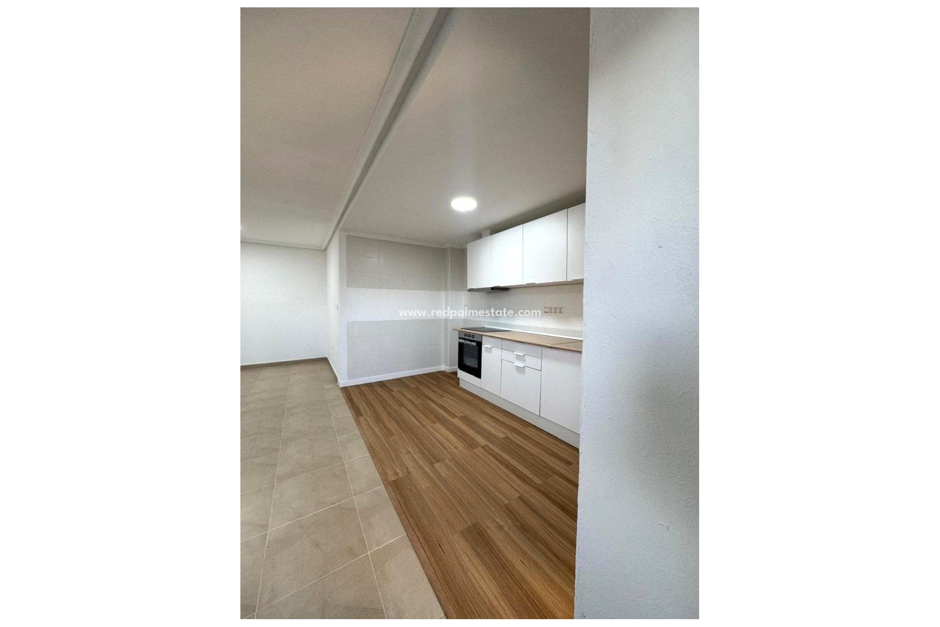 Resale - Apartment -
Torrevieja - Centro Torrevieja