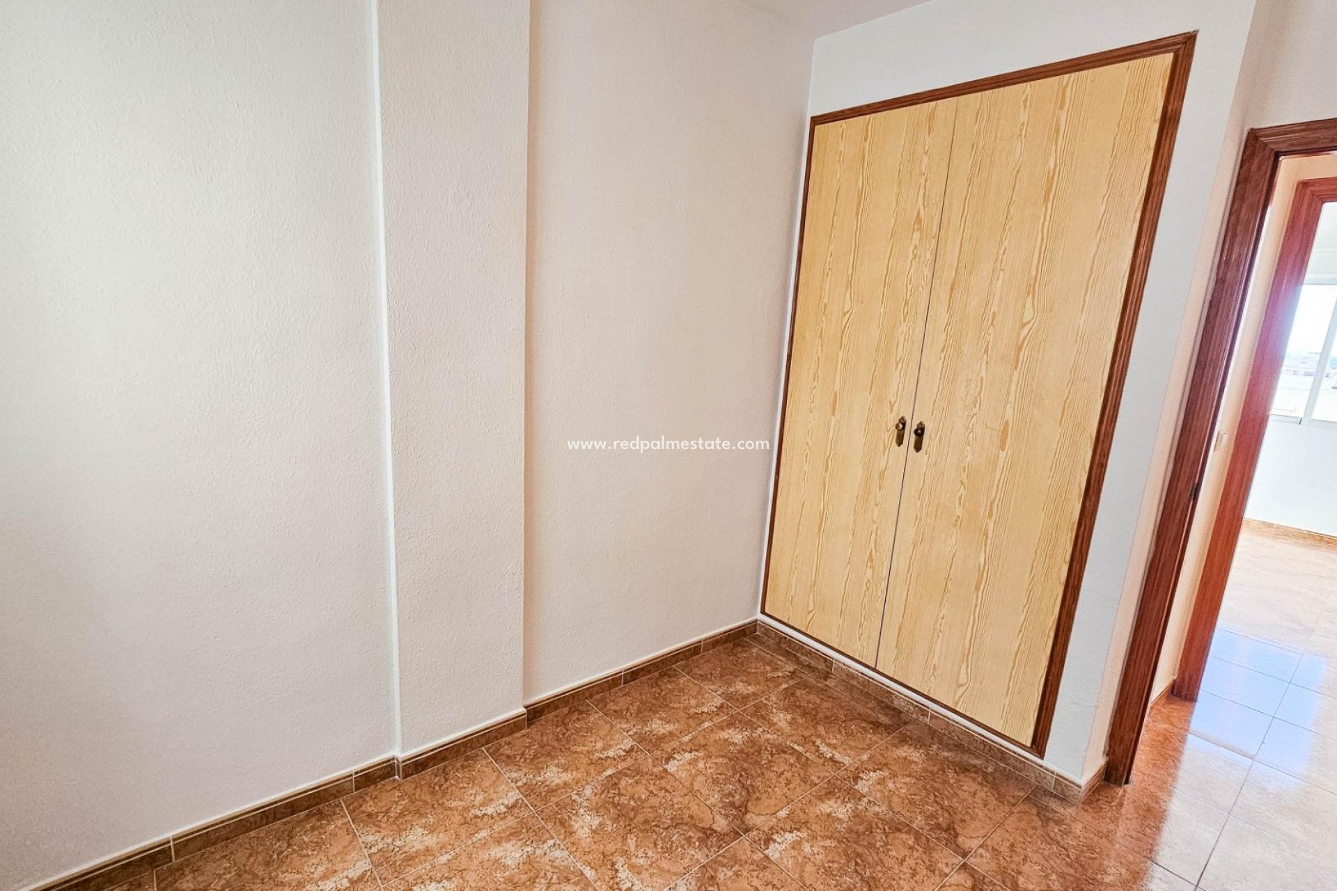 Resale - Apartment -
Torrevieja - Centro Torrevieja