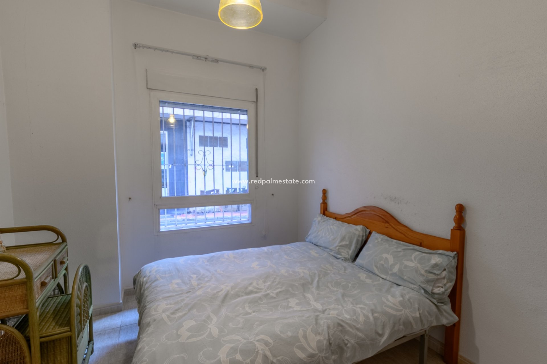 Resale - Apartment -
Torrevieja - Centro Torrevieja