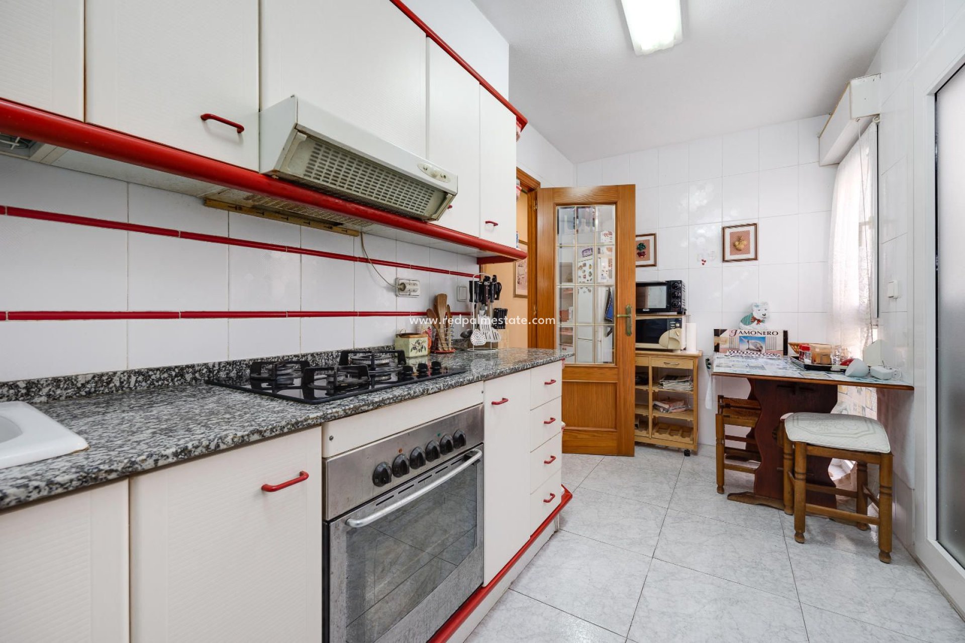 Resale - Apartment -
Torrevieja - Centro Torrevieja