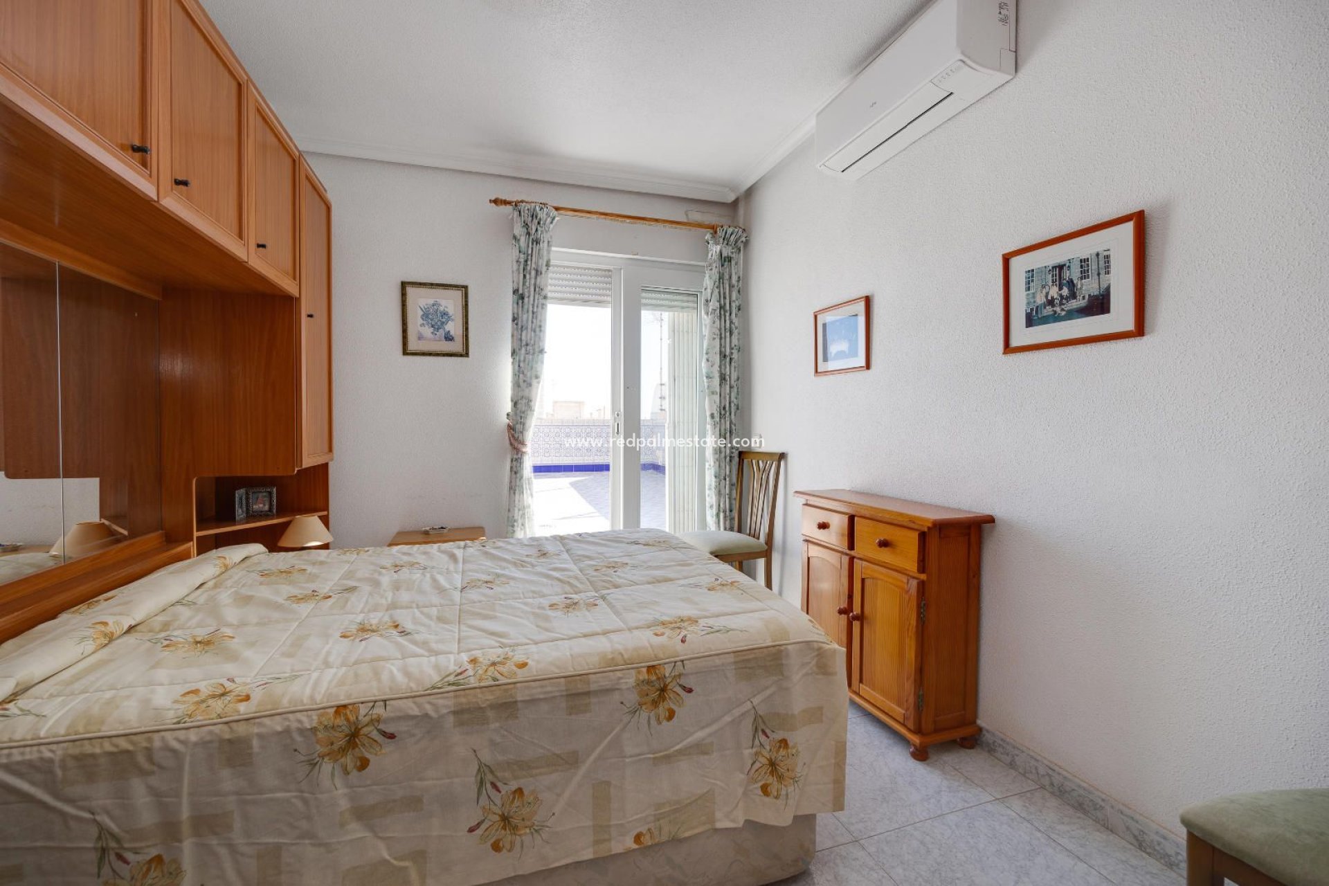 Resale - Apartment -
Torrevieja - Centro Torrevieja