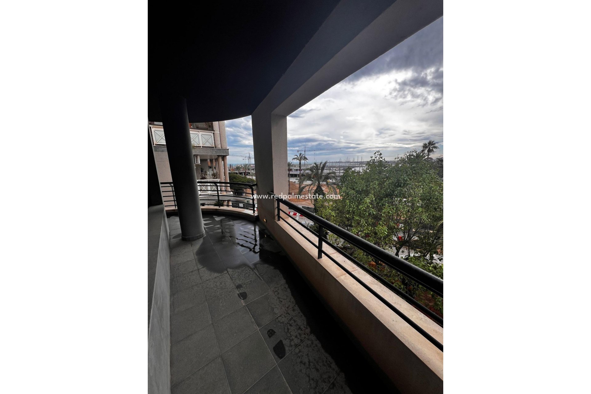 Resale - Apartment -
Torrevieja - Centro Torrevieja