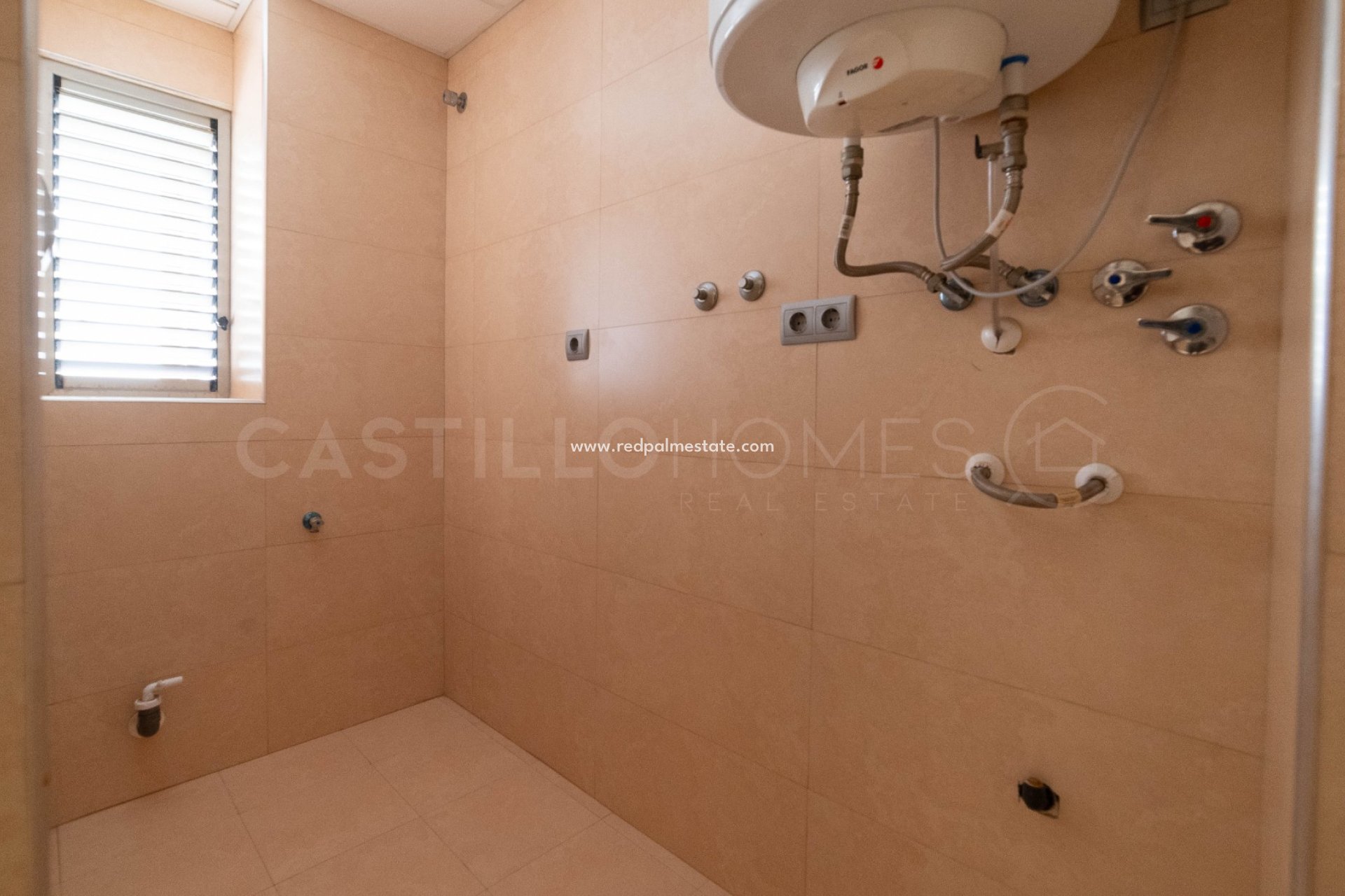 Resale - Apartment -
Torrevieja - Centro Torrevieja