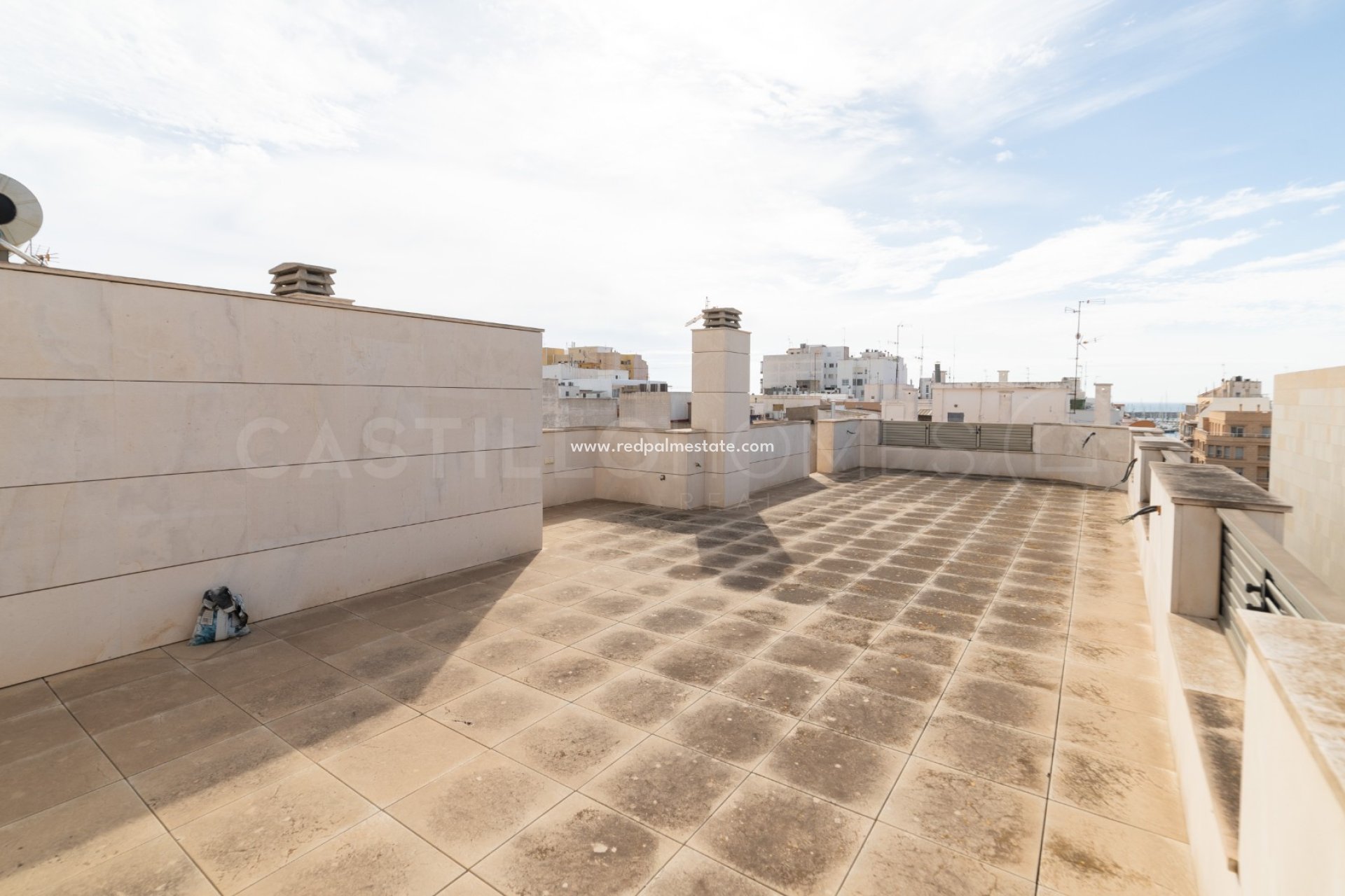 Resale - Apartment -
Torrevieja - Centro Torrevieja