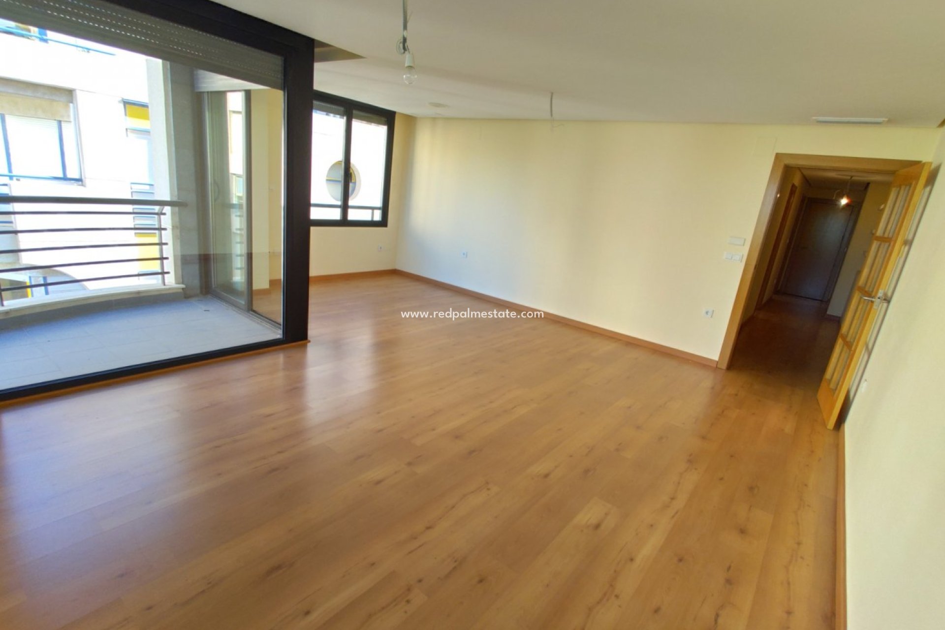 Resale - Apartment -
Torrevieja - Centro Torrevieja