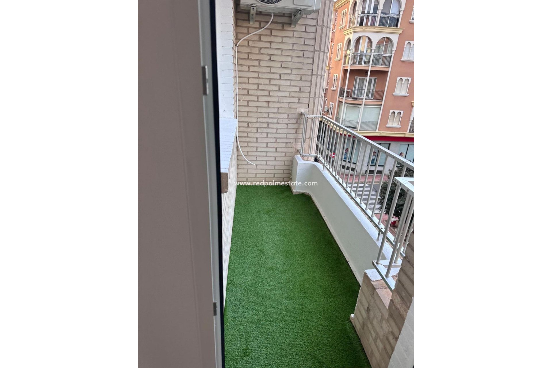 Resale - Apartment -
Torrevieja - Centro Torrevieja