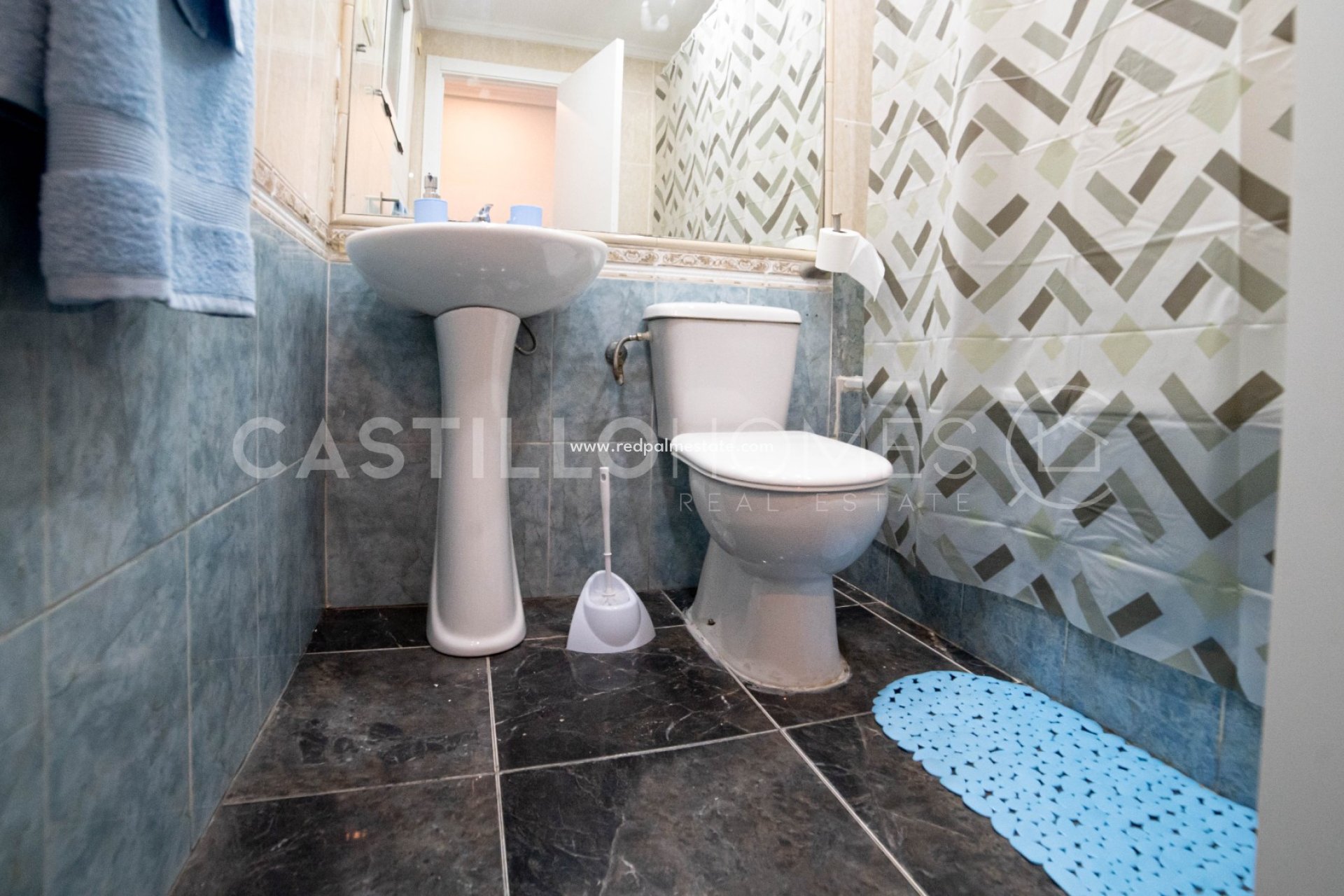 Resale - Apartment -
Torrevieja - Centro Torrevieja