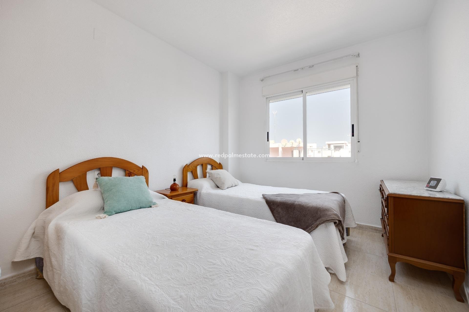 Resale - Apartment -
Torrevieja - Centro Torrevieja