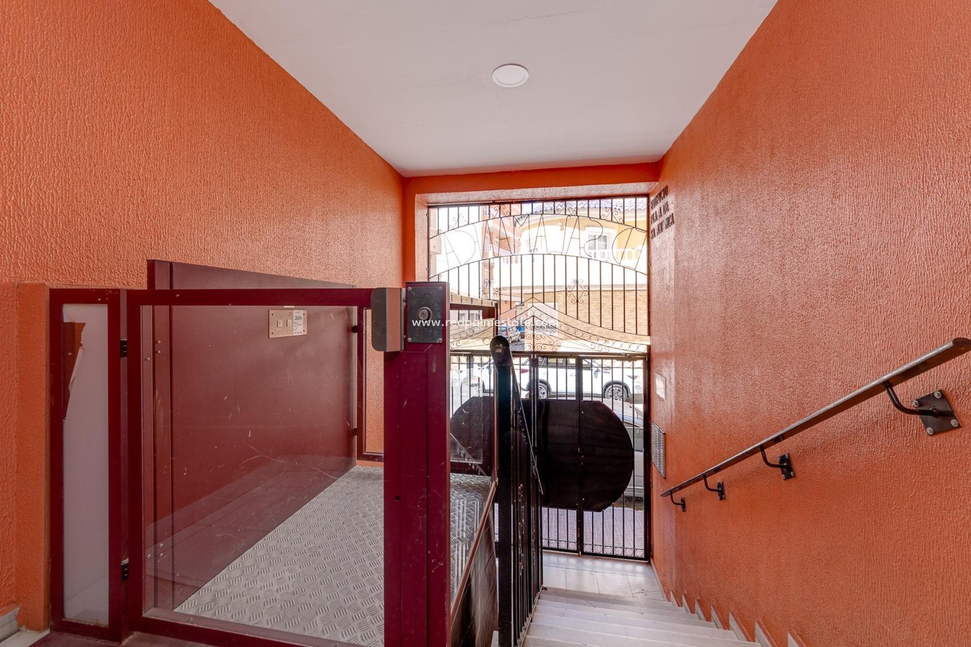 Resale - Apartment -
Torrevieja - Centro Torrevieja