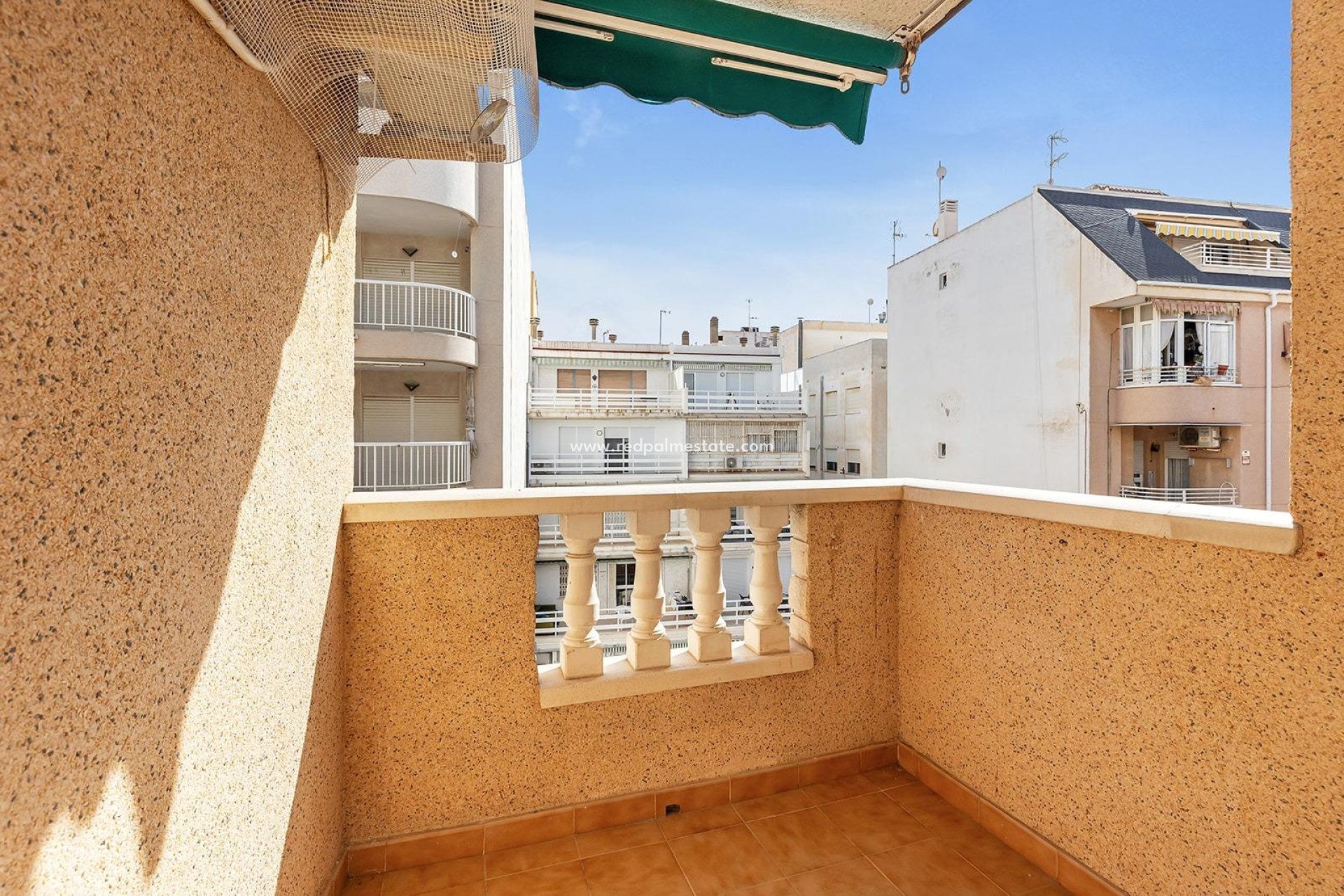 Resale - Apartment -
Torrevieja - Centro Torrevieja