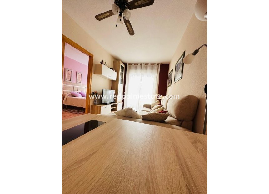 Resale - Apartment -
Torrevieja - Centro Torrevieja