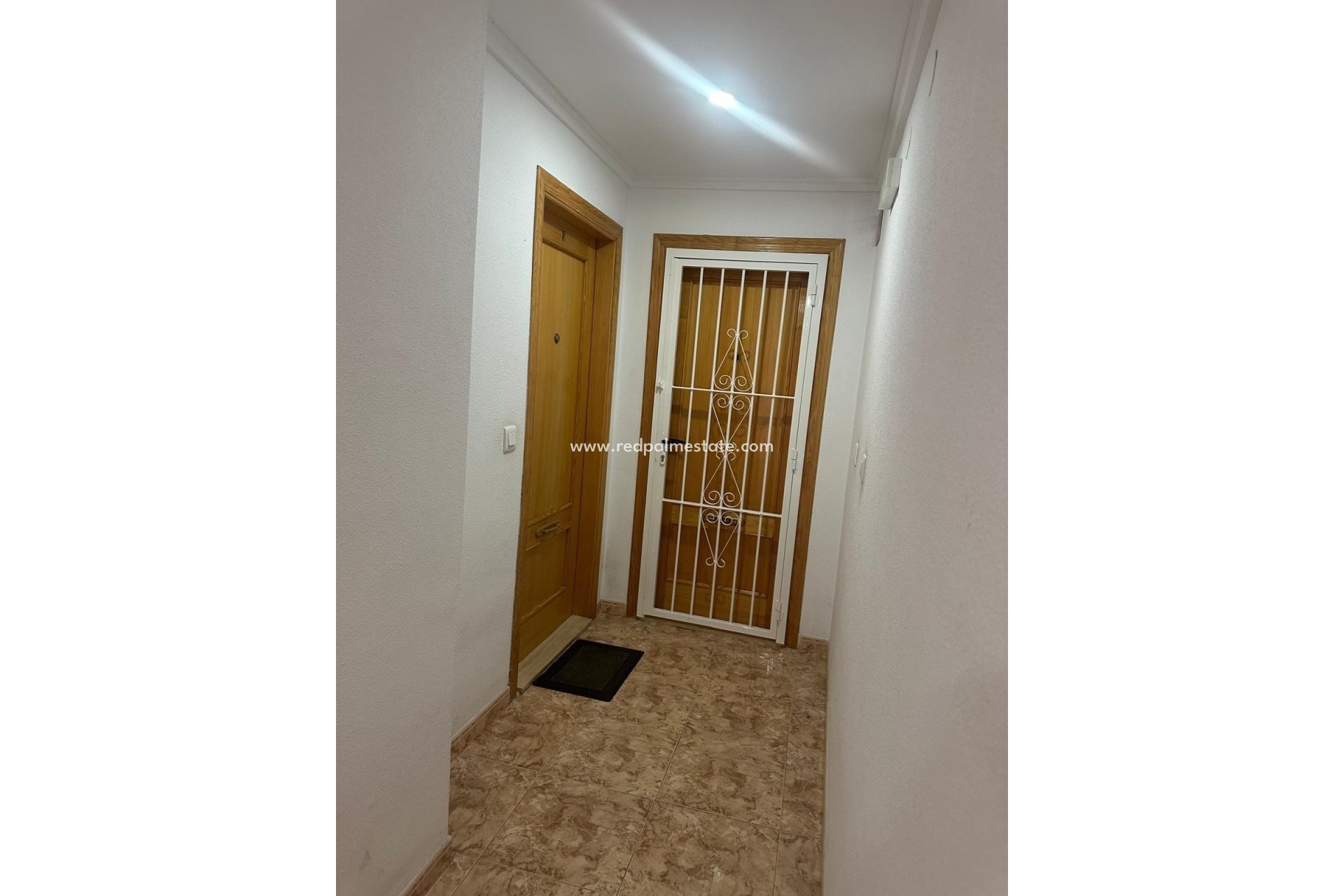 Resale - Apartment -
Torrevieja - Centro Torrevieja