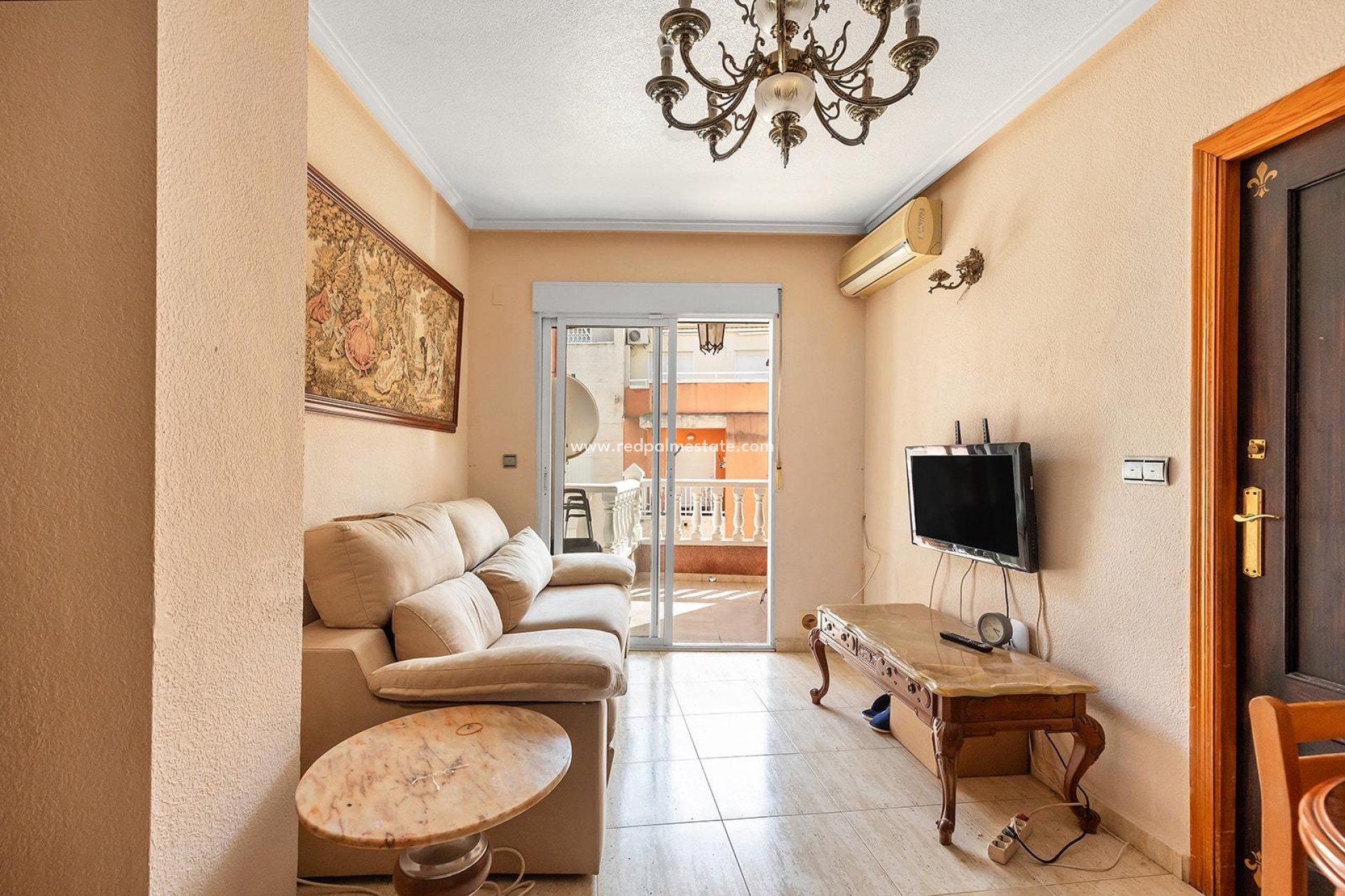 Resale - Apartment -
Torrevieja - Centro Torrevieja