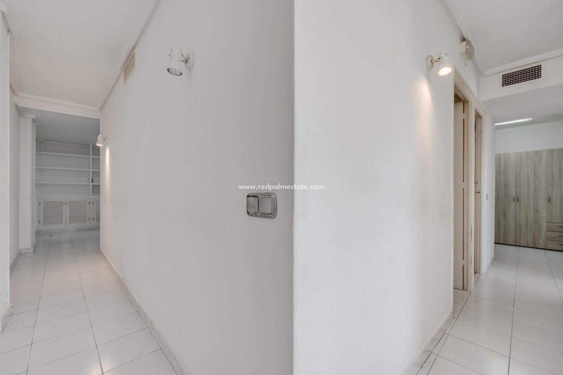 Resale - Apartment -
Torrevieja - Centro Torrevieja