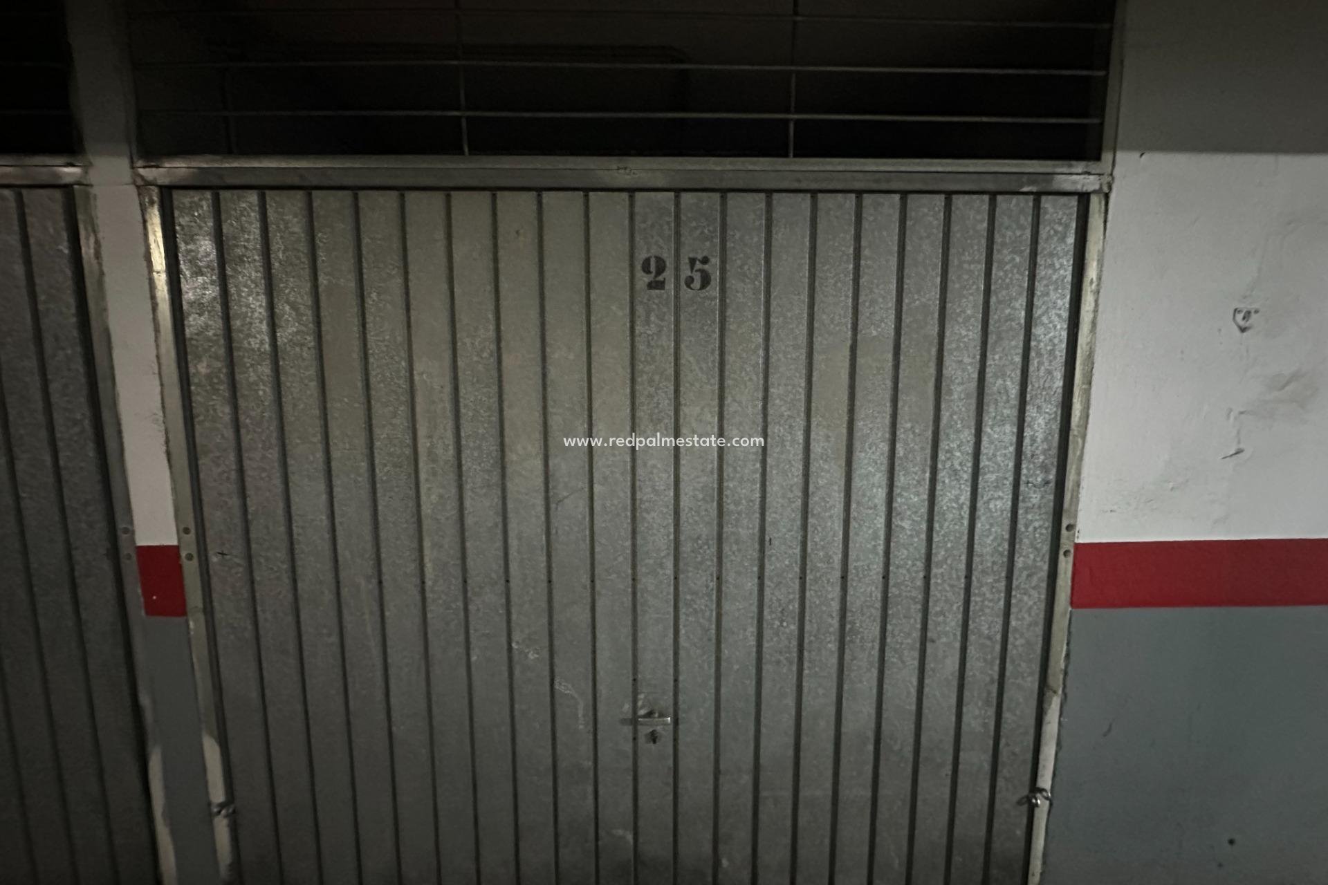 Resale - Apartment -
Torrevieja - Centro Torrevieja