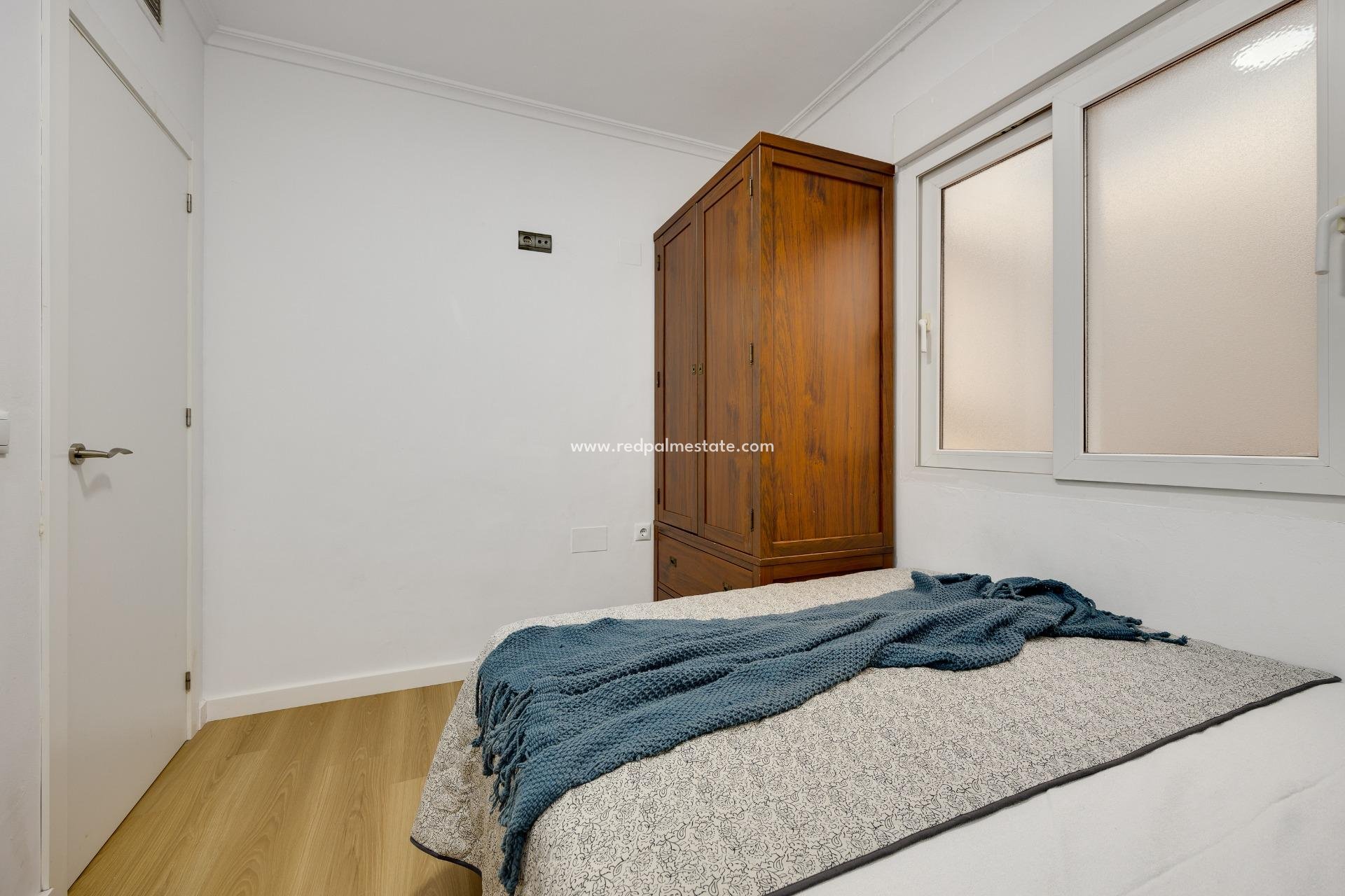 Resale - Apartment -
Torrevieja - Centro Torrevieja