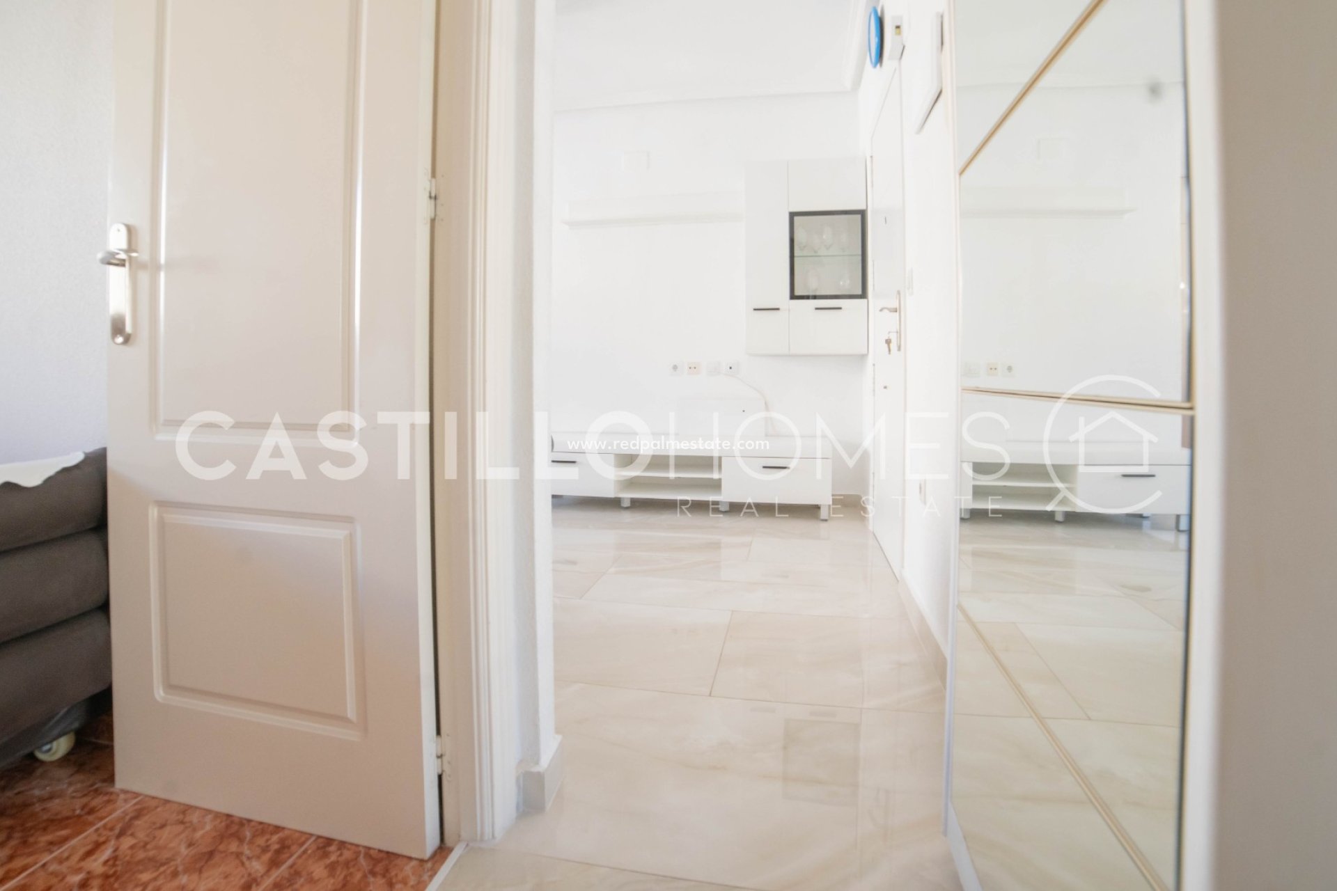 Resale - Apartment -
Torrevieja - Centro Torrevieja