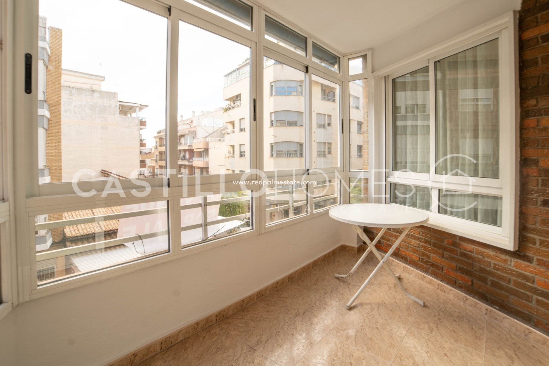 Resale - Apartment -
Torrevieja - Centro Torrevieja