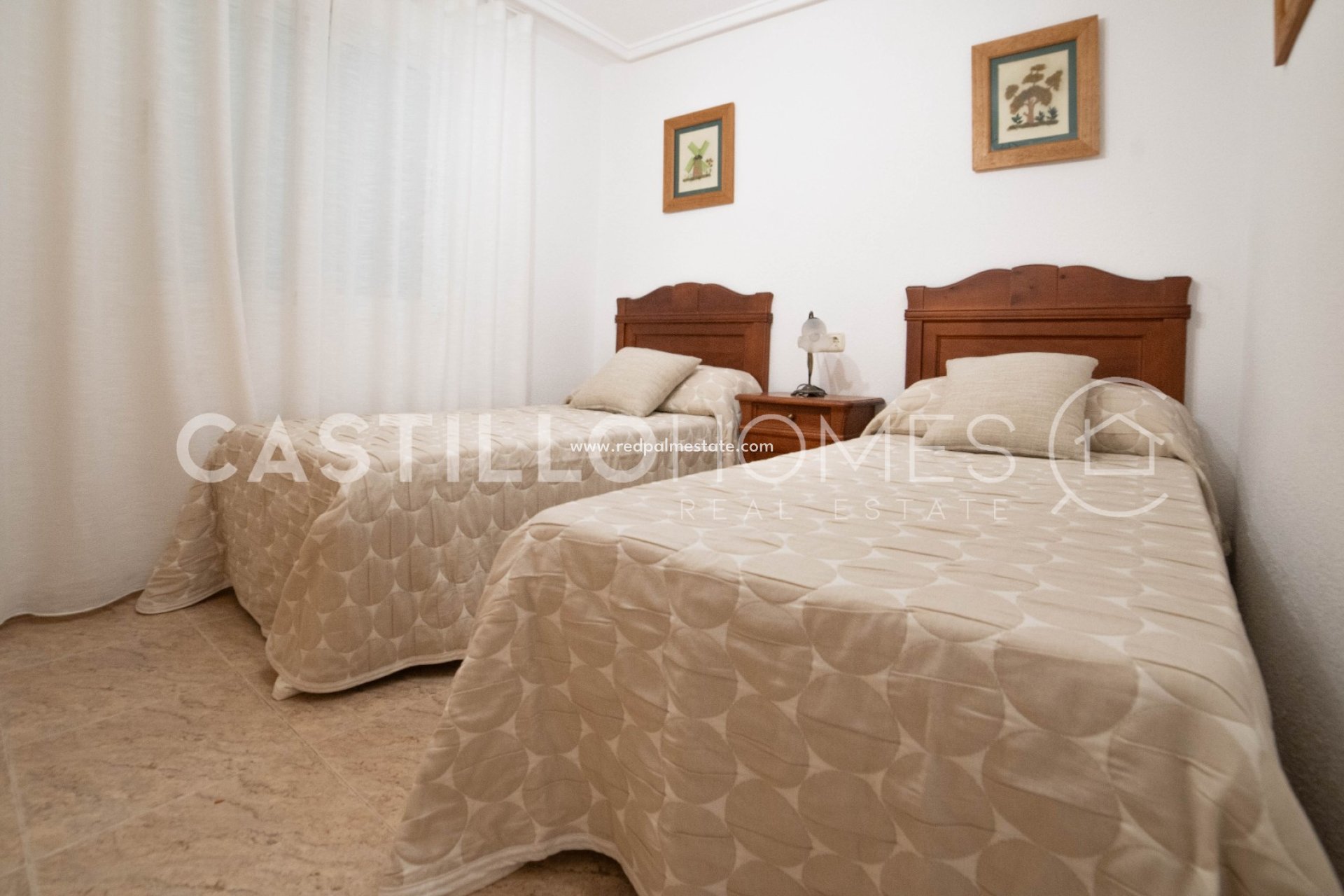 Resale - Apartment -
Torrevieja - Centro Torrevieja