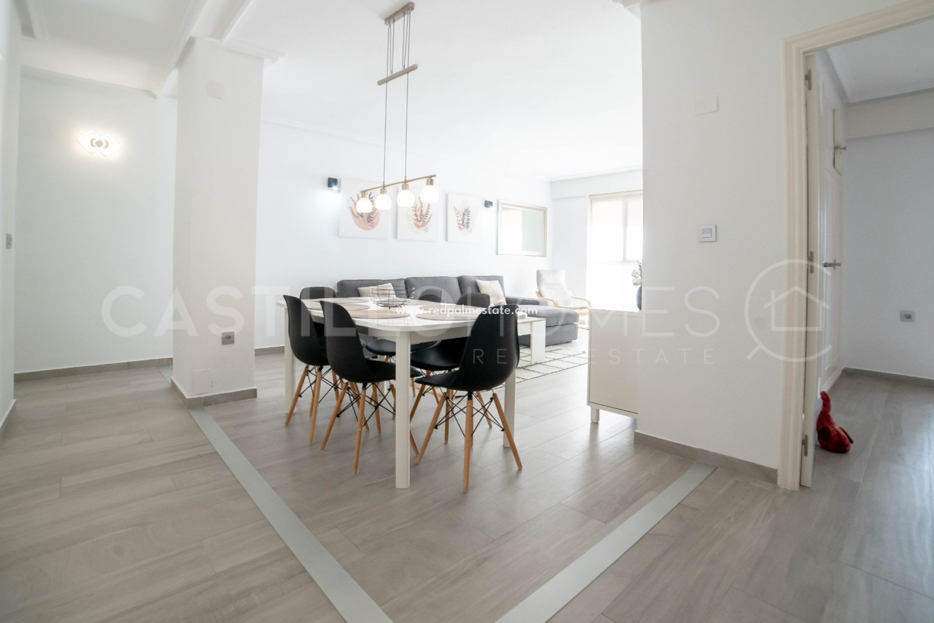 Resale - Apartment -
Torrevieja - Centro Torrevieja