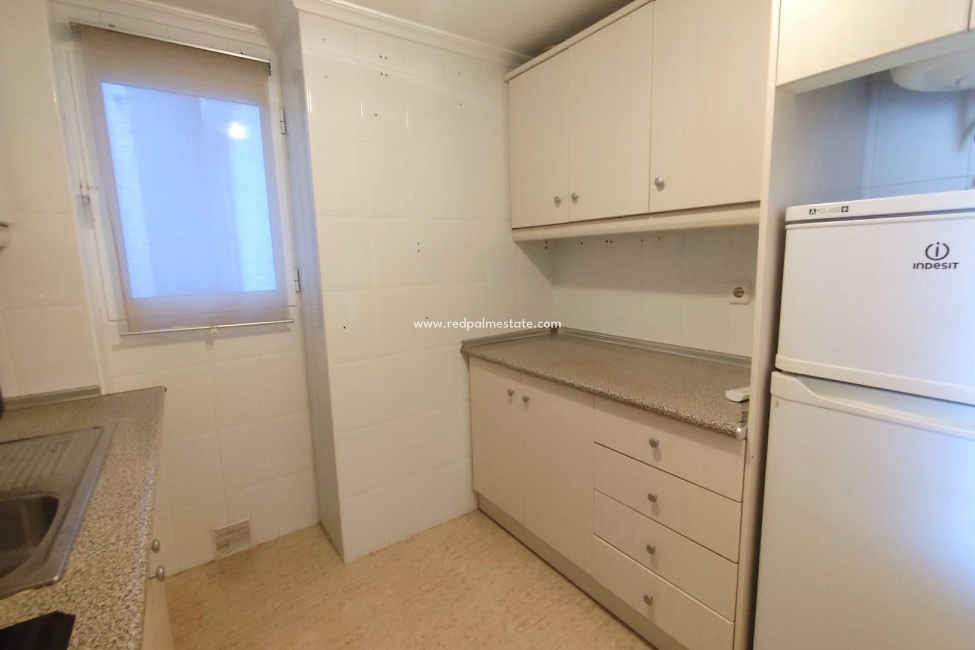 Resale - Apartment -
Torrevieja - Centro Torrevieja