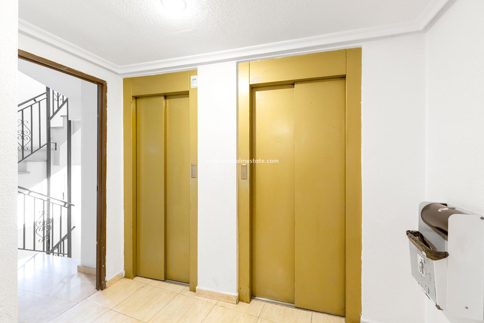 Resale - Apartment -
Torrevieja - Centro Torrevieja