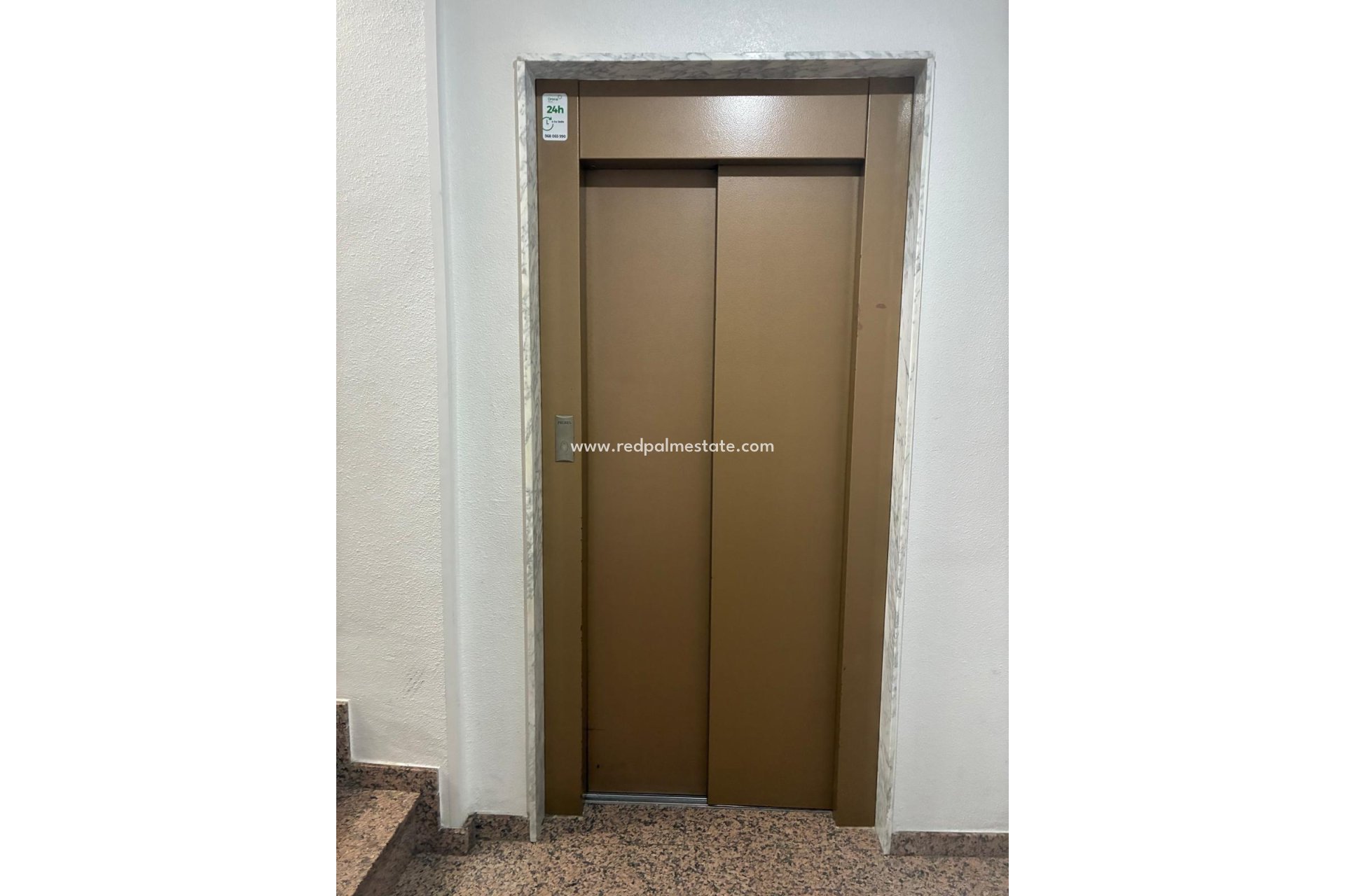 Resale - Apartment -
Torrevieja - Centro Torrevieja