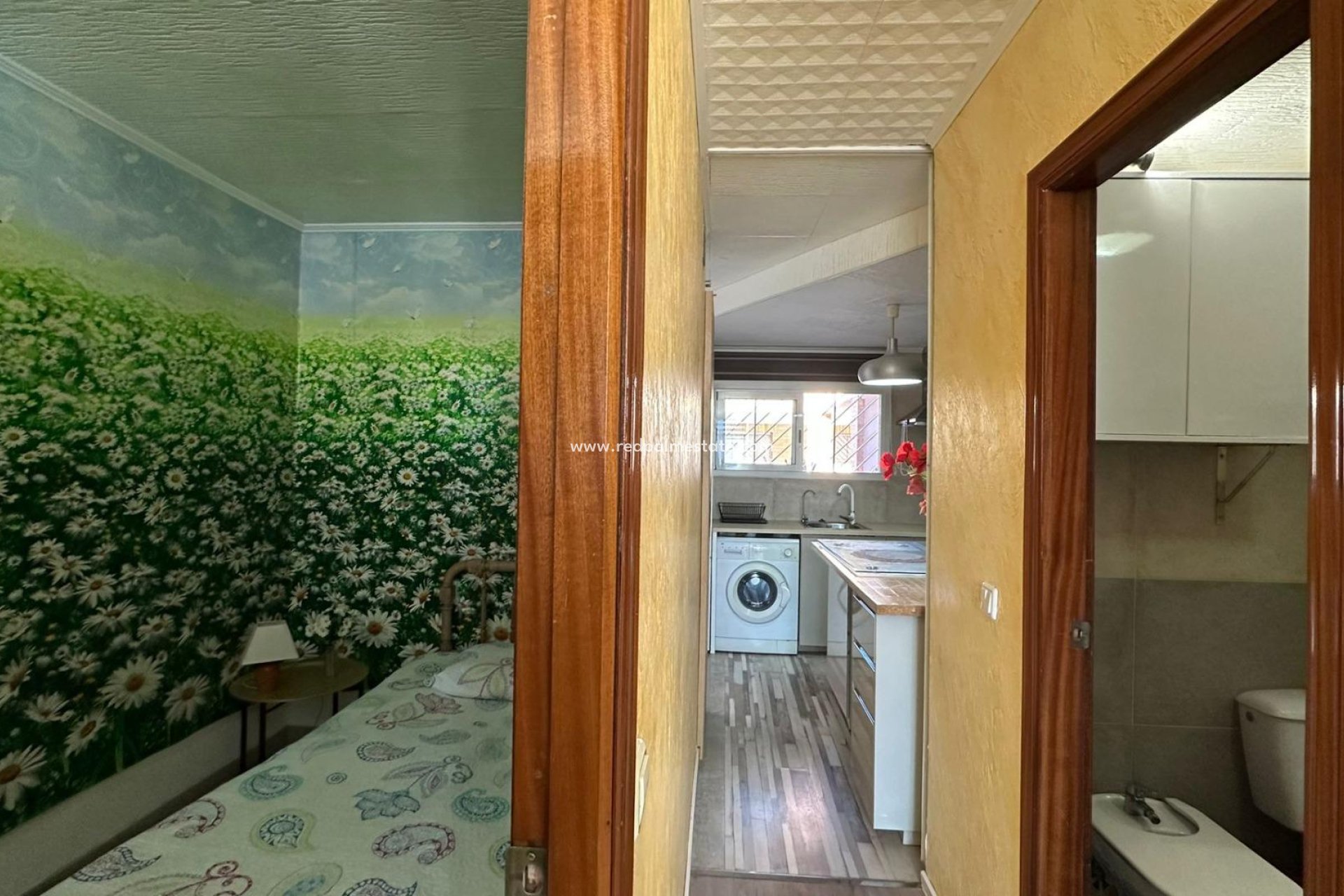 Resale - Apartment -
Torrevieja - Centro Torrevieja