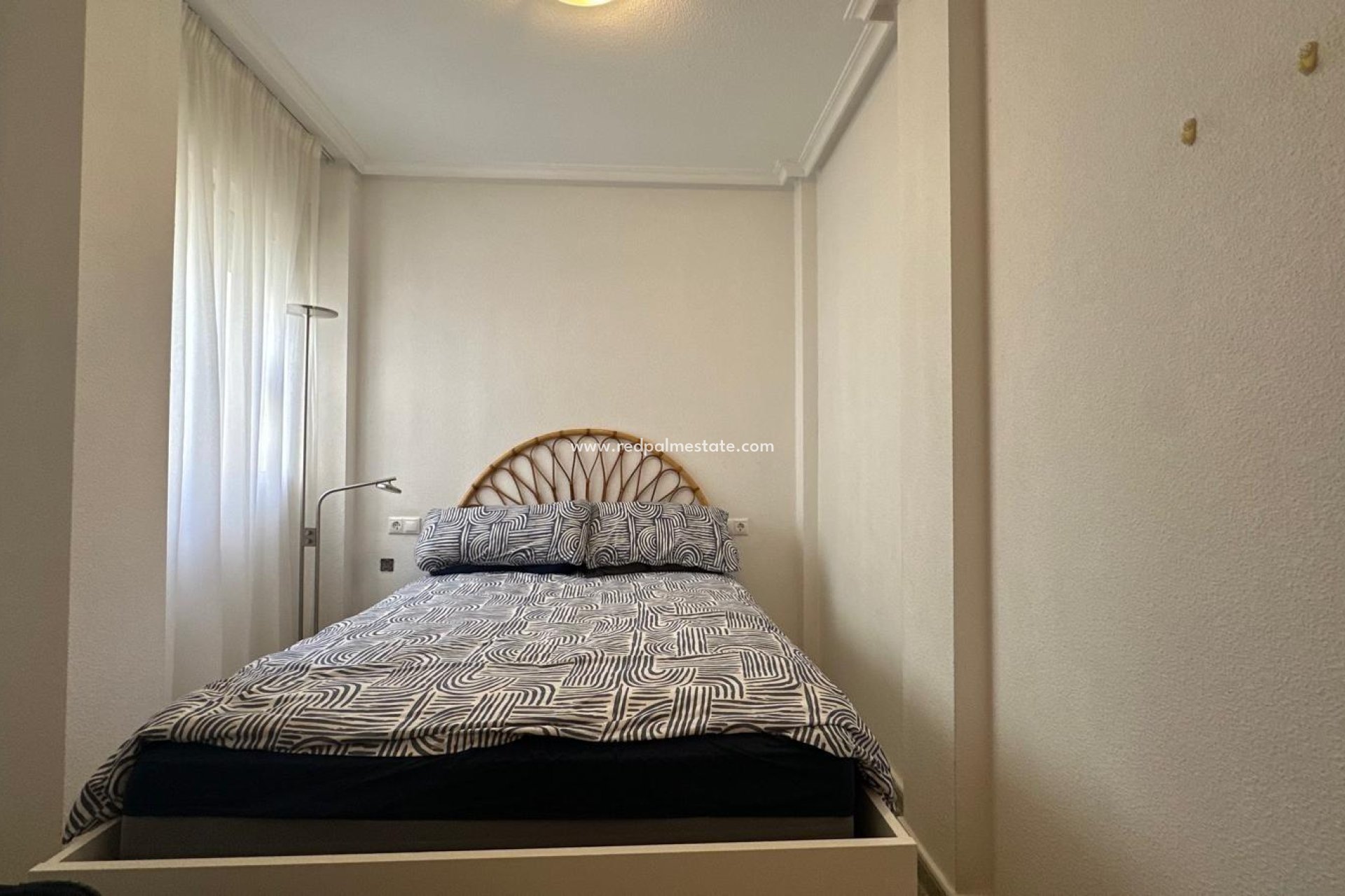 Resale - Apartment -
Torrevieja - Centro Torrevieja