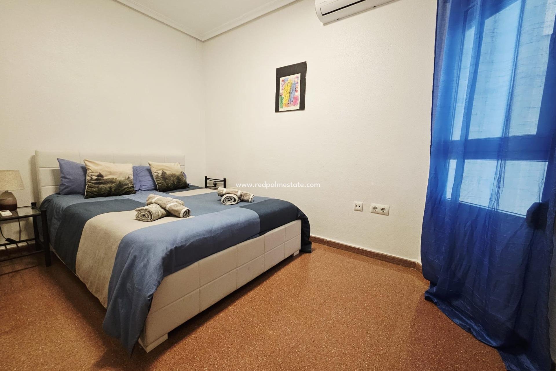 Resale - Apartment -
Torrevieja - Centro Torrevieja