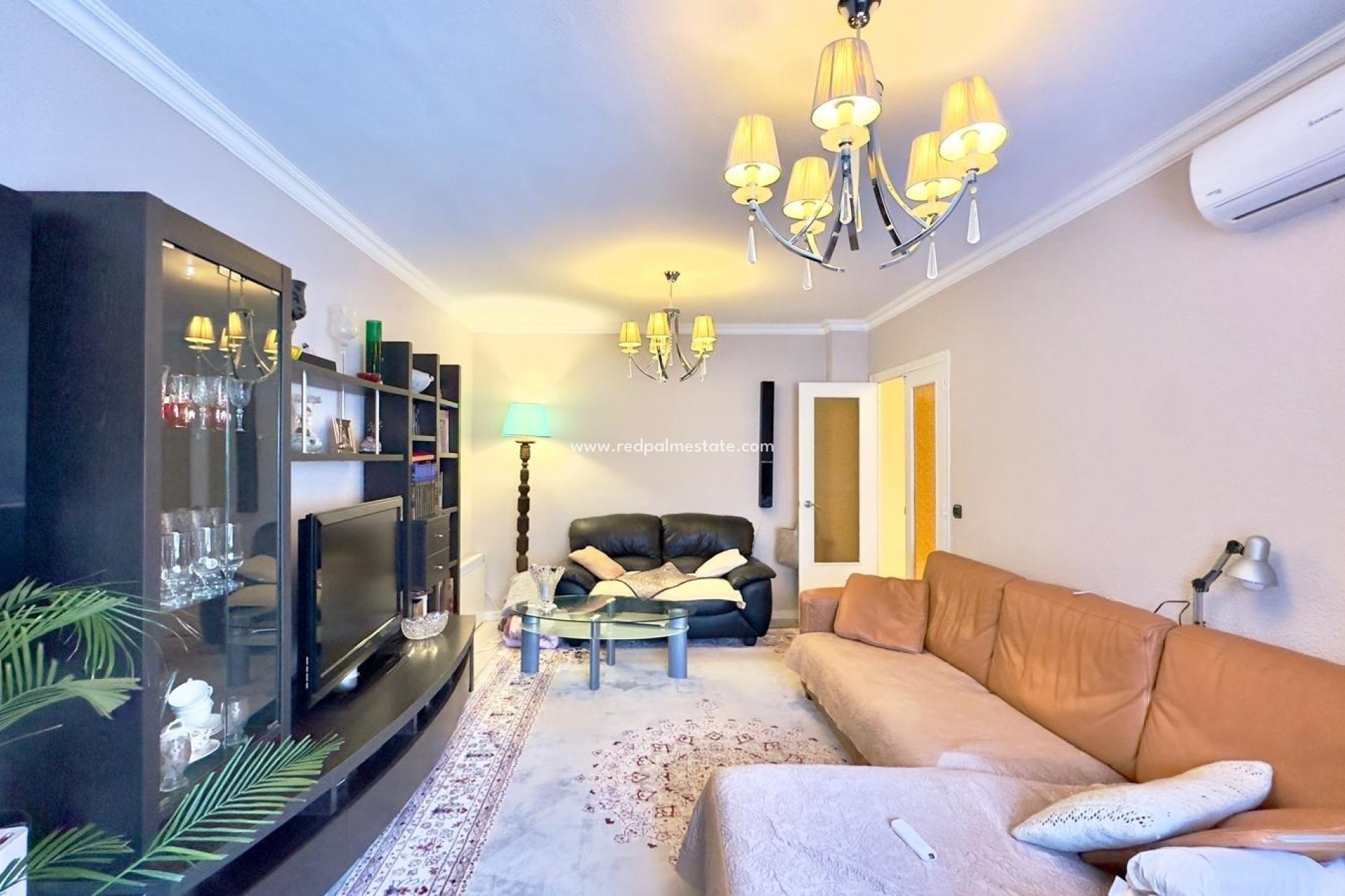 Resale - Apartment -
Torrevieja - Centro Torrevieja