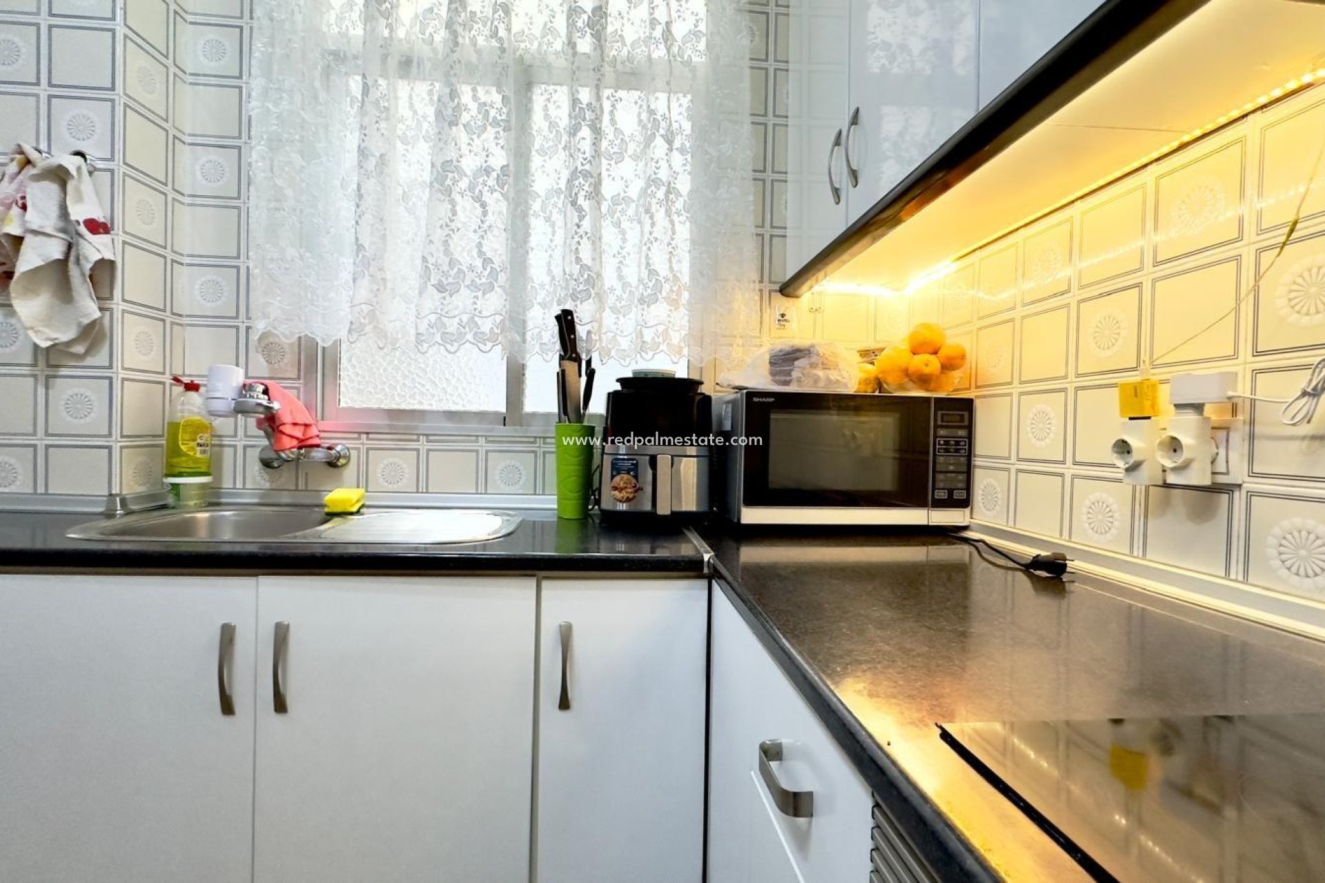 Resale - Apartment -
Torrevieja - Centro Torrevieja