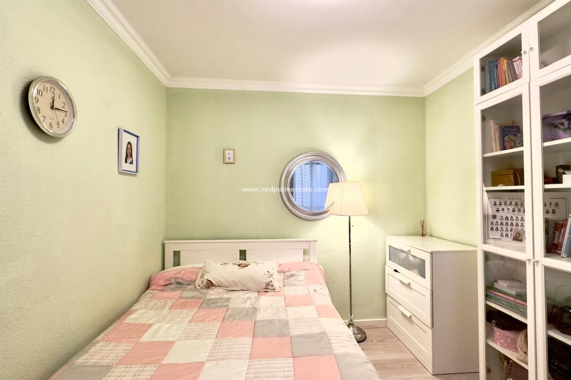 Resale - Apartment -
Torrevieja - Centro Torrevieja