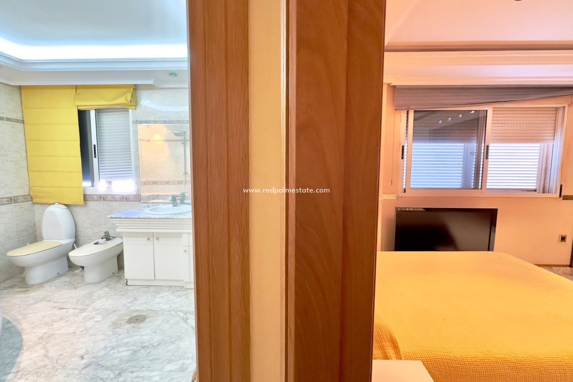 Resale - Apartment -
Torrevieja - Centro Torrevieja