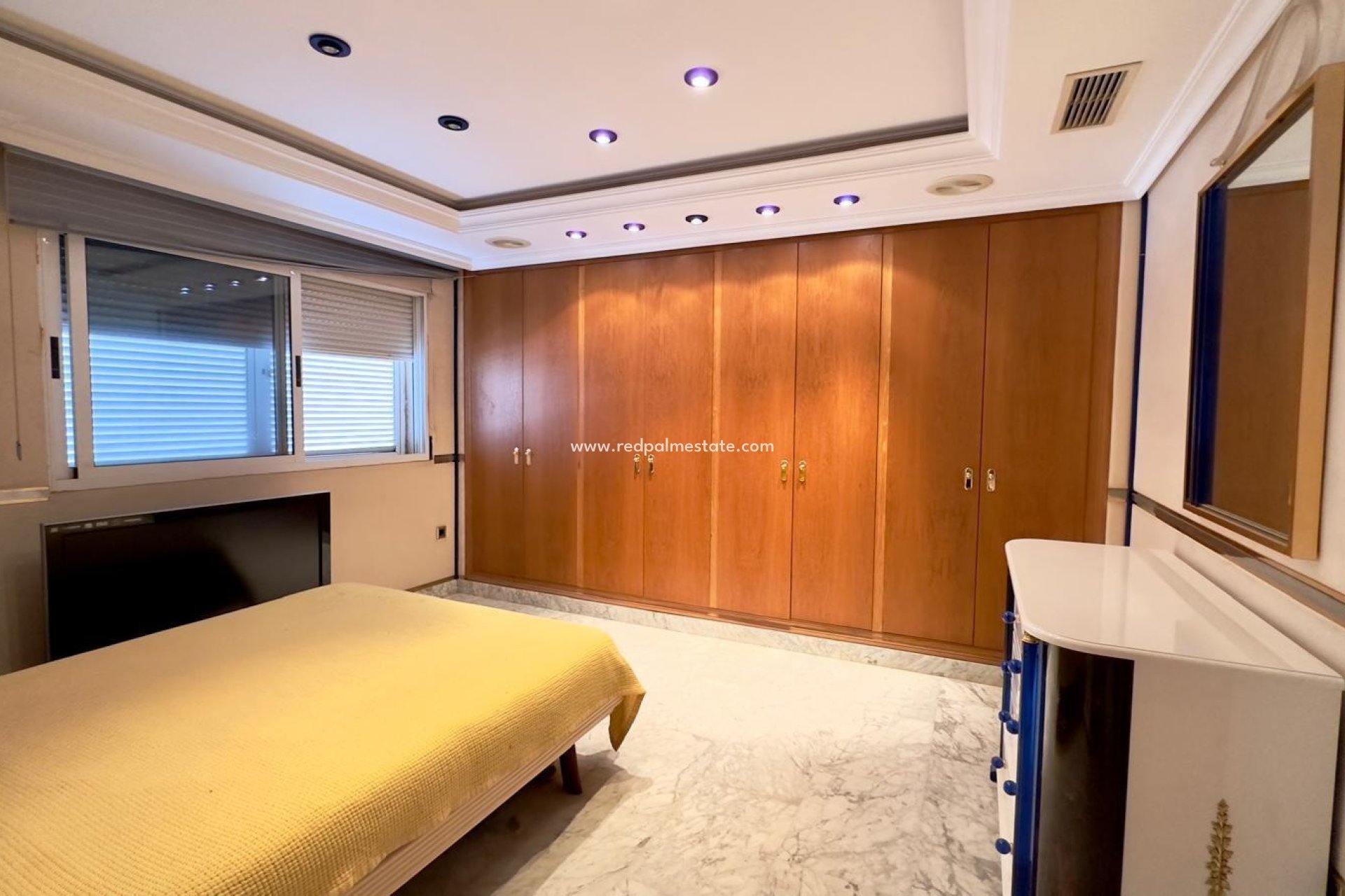 Resale - Apartment -
Torrevieja - Centro Torrevieja