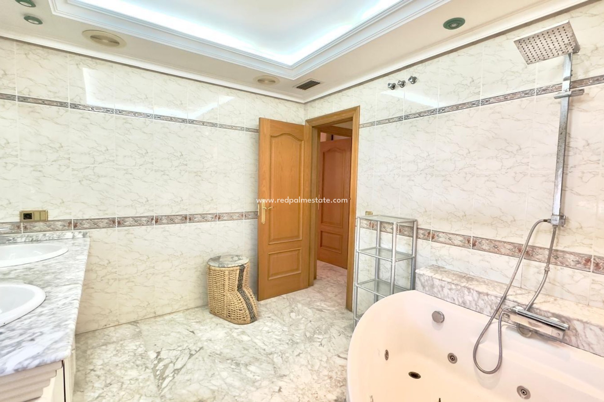 Resale - Apartment -
Torrevieja - Centro Torrevieja