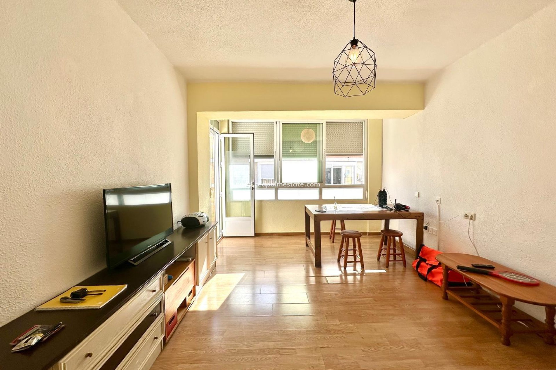 Resale - Apartment -
Torrevieja - Centro Torrevieja