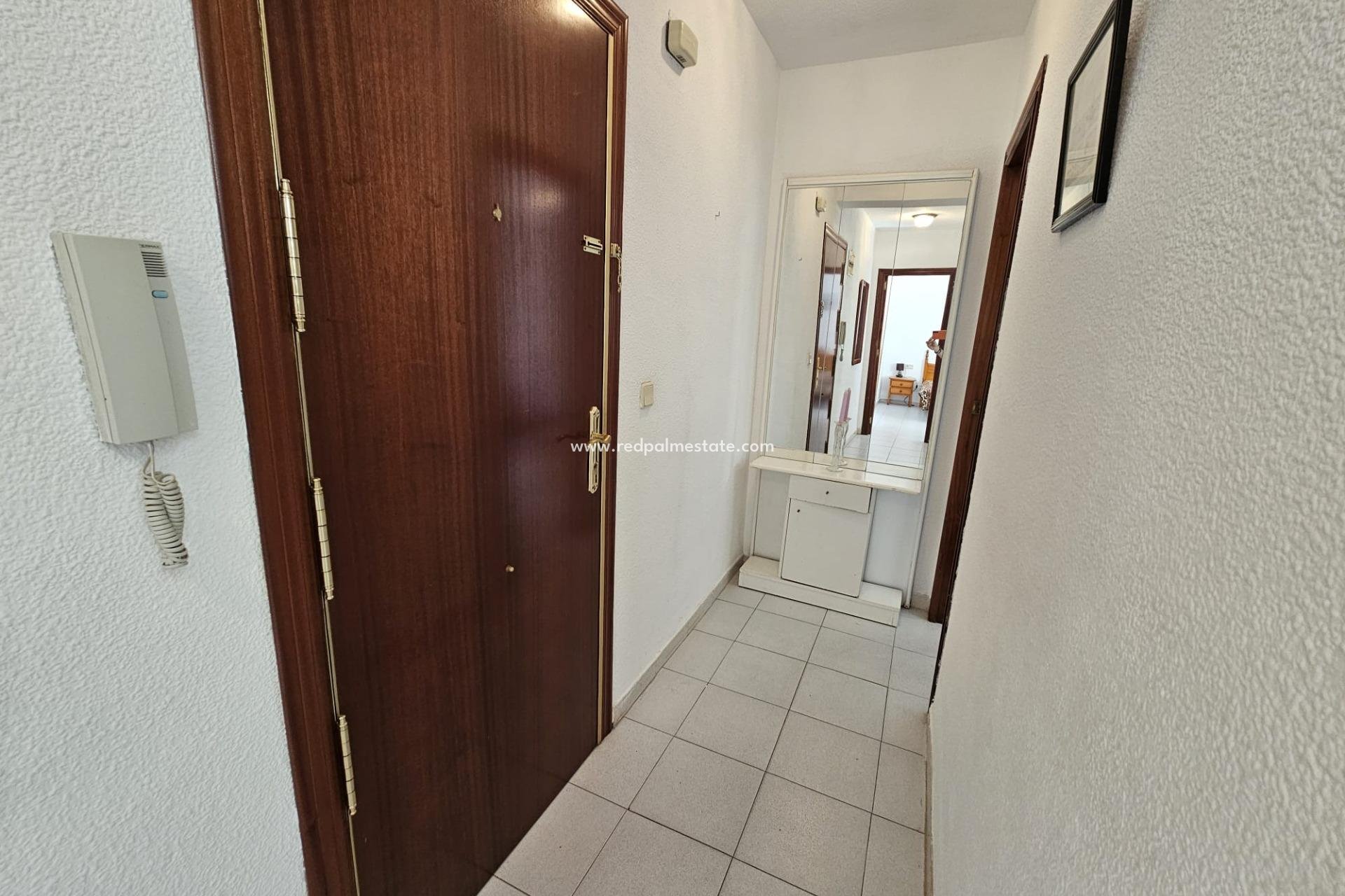 Resale - Apartment -
Torrevieja - Centro Torrevieja