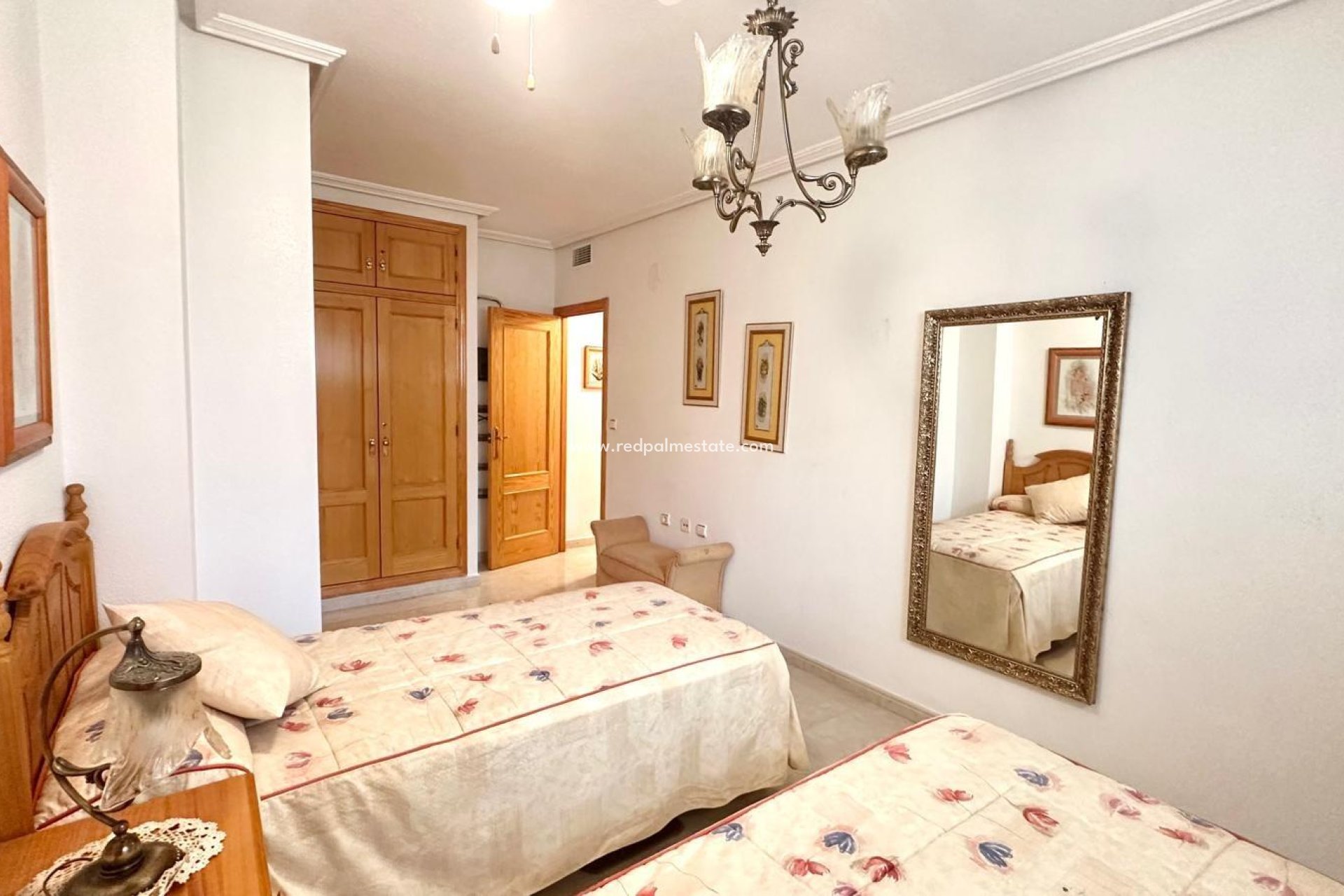 Resale - Apartment -
Torrevieja - Centro Torrevieja