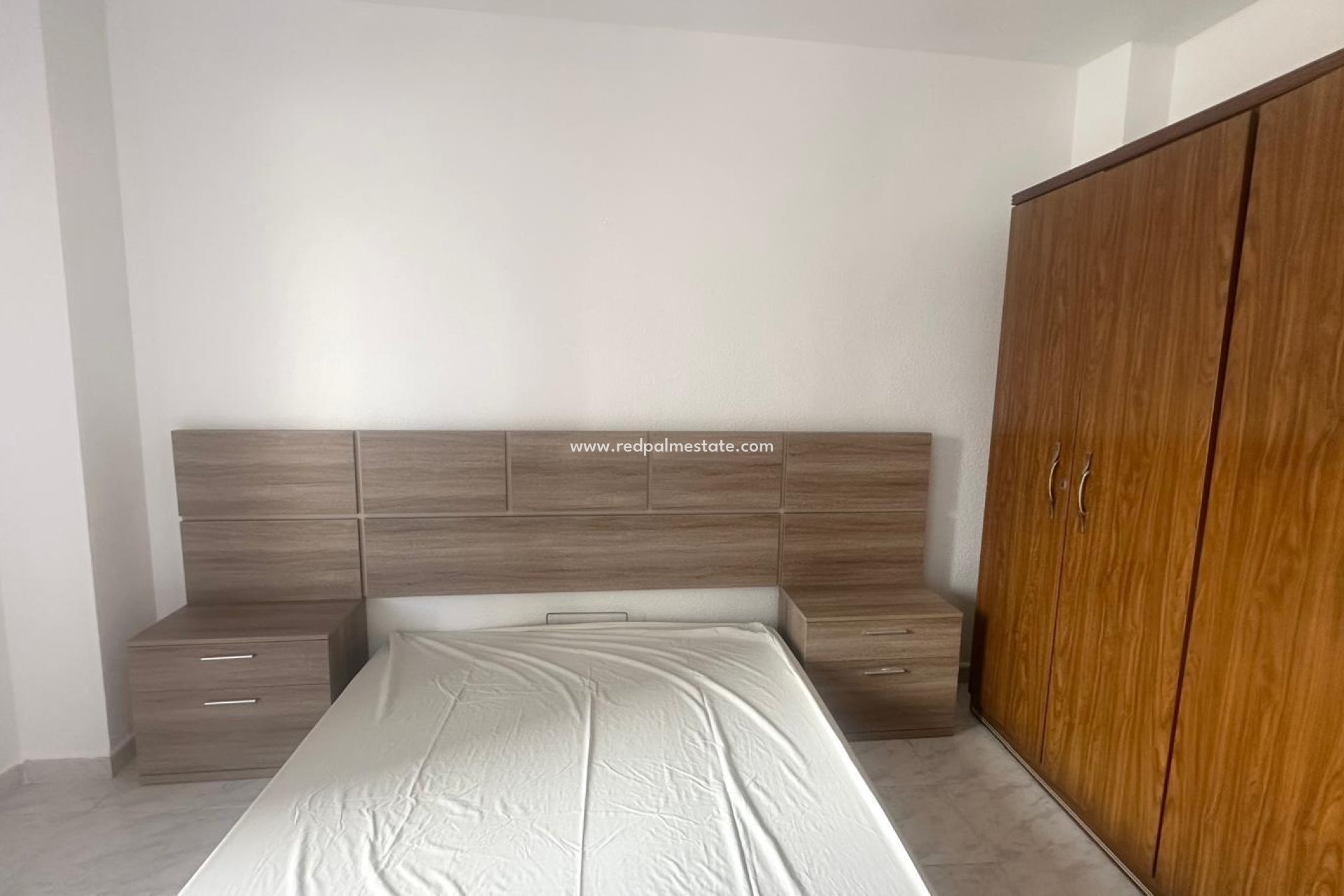 Resale - Apartment -
Torrevieja - Centro Torrevieja