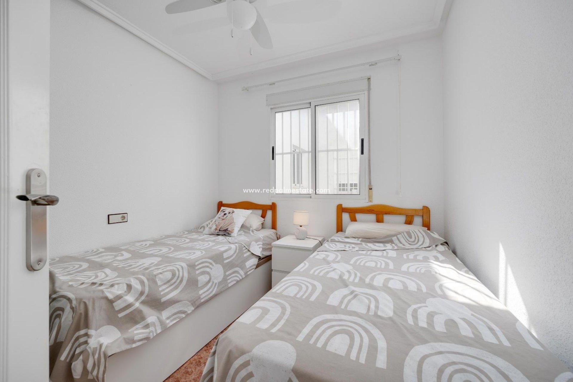 Resale - Apartment -
Torrevieja - Centro Torrevieja