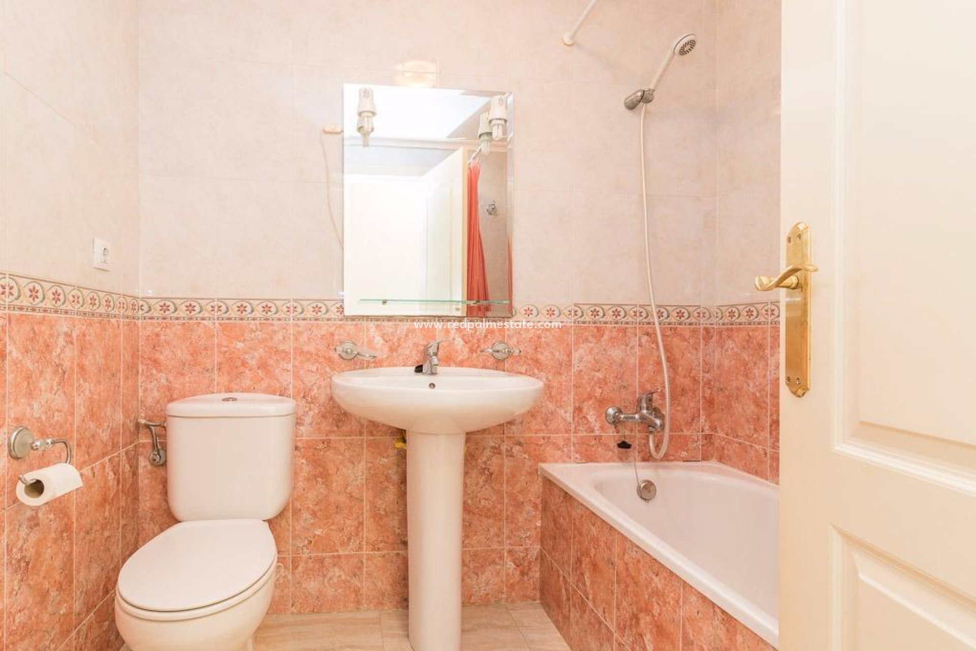 Resale - Apartment -
Torrevieja - Centro Torrevieja