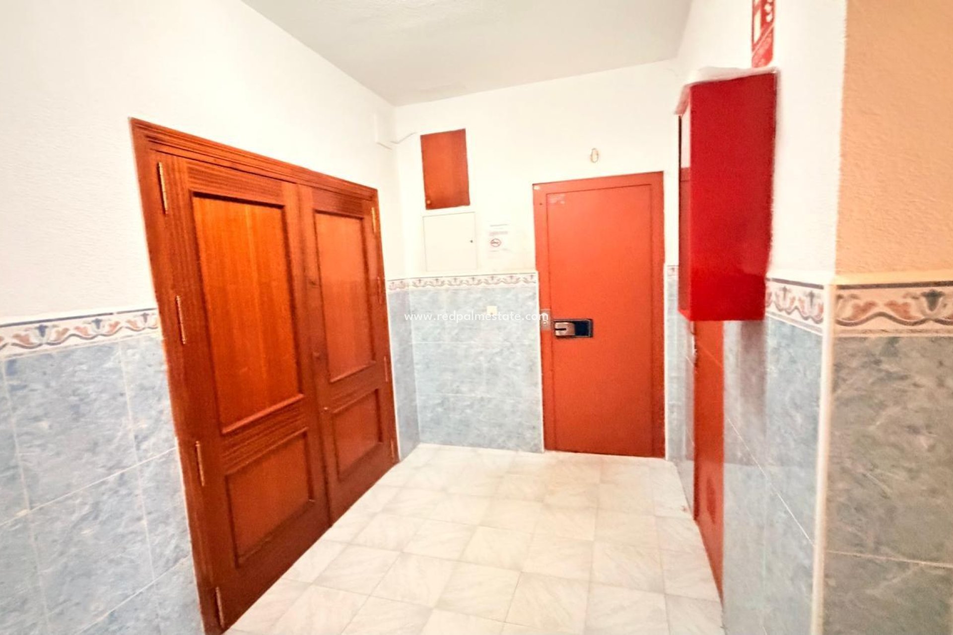 Resale - Apartment -
Torrevieja - Centro Torrevieja