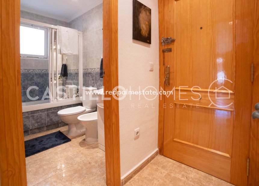 Resale - Apartment -
Torrevieja - Centro Torrevieja