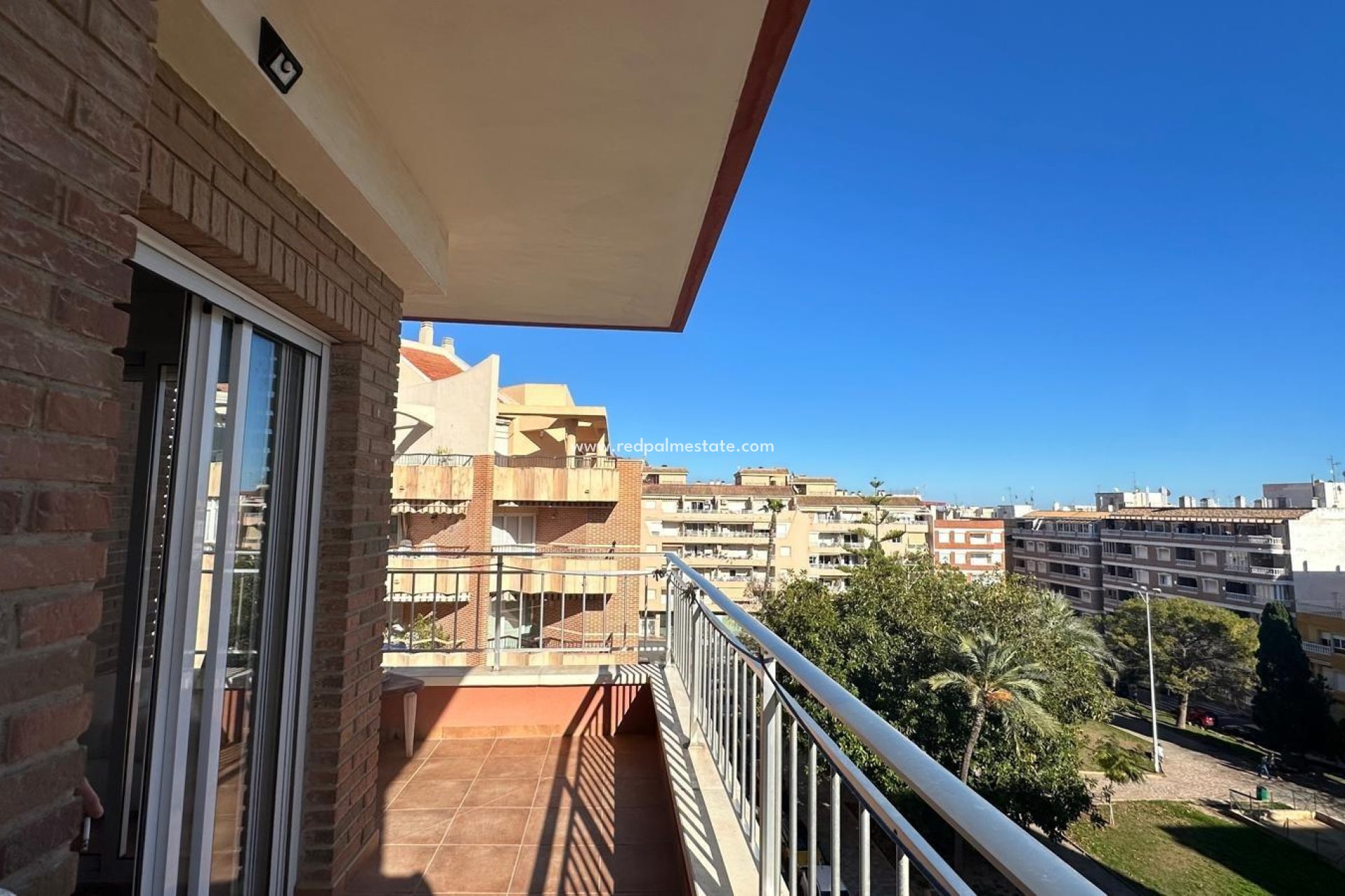Resale - Apartment -
Torrevieja - Centro Torrevieja