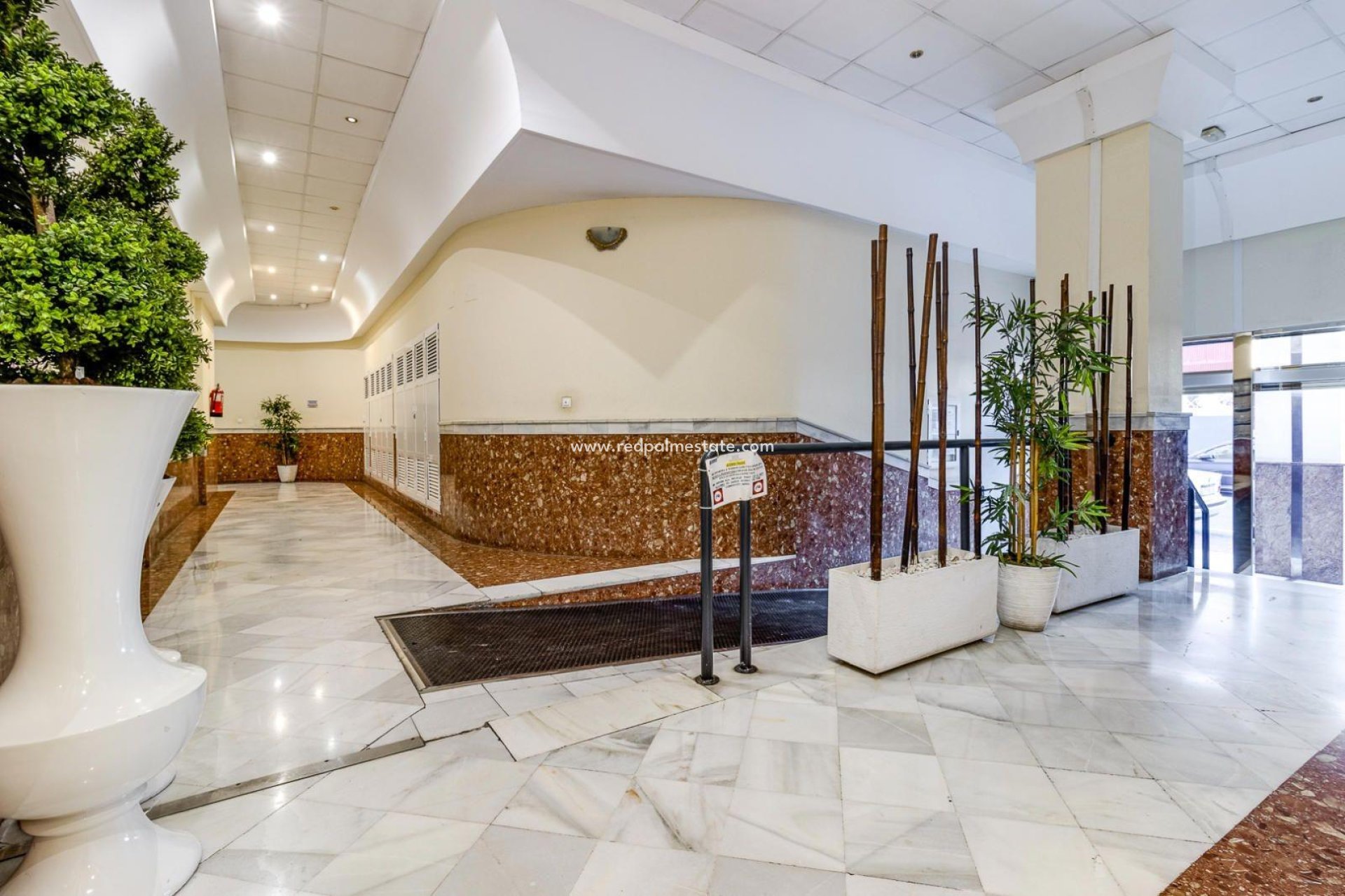 Resale - Apartment -
Torrevieja - Centro Torrevieja