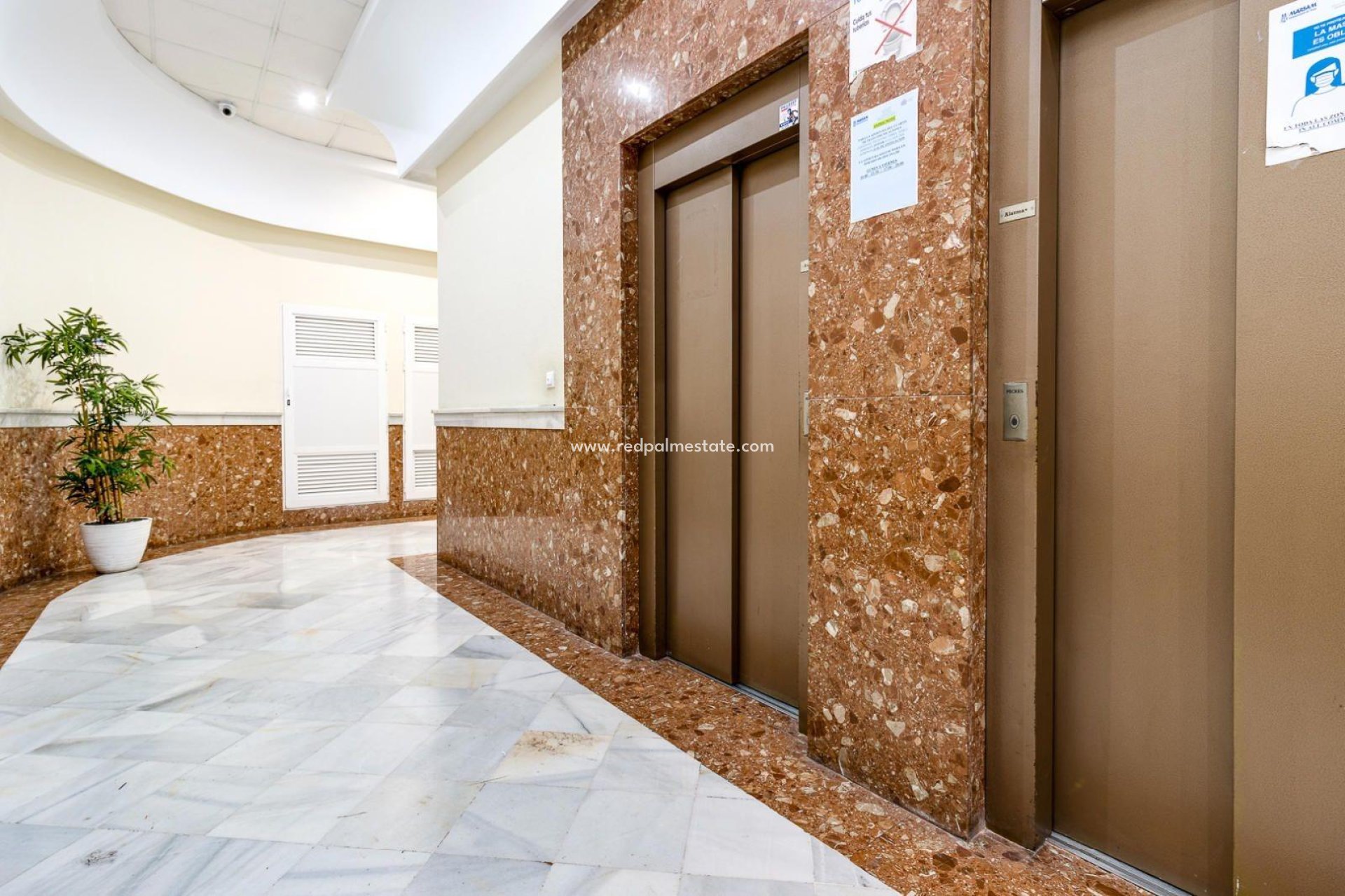 Resale - Apartment -
Torrevieja - Centro Torrevieja