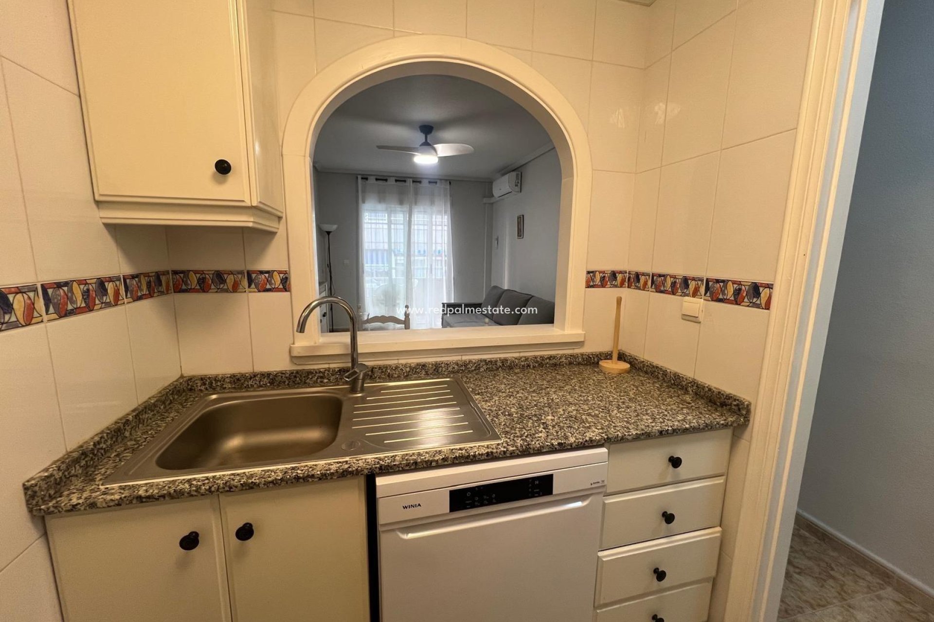 Resale - Apartment -
Torrevieja - Centro Torrevieja