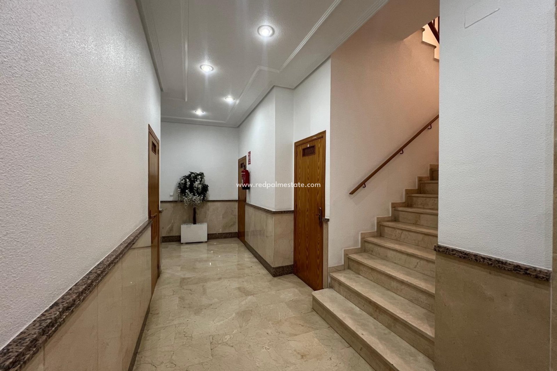 Resale - Apartment -
Torrevieja - Centro Torrevieja