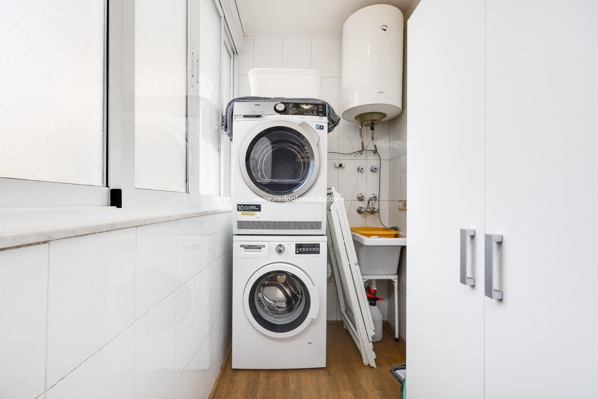 Resale - Apartment -
Torrevieja - Centro Torrevieja